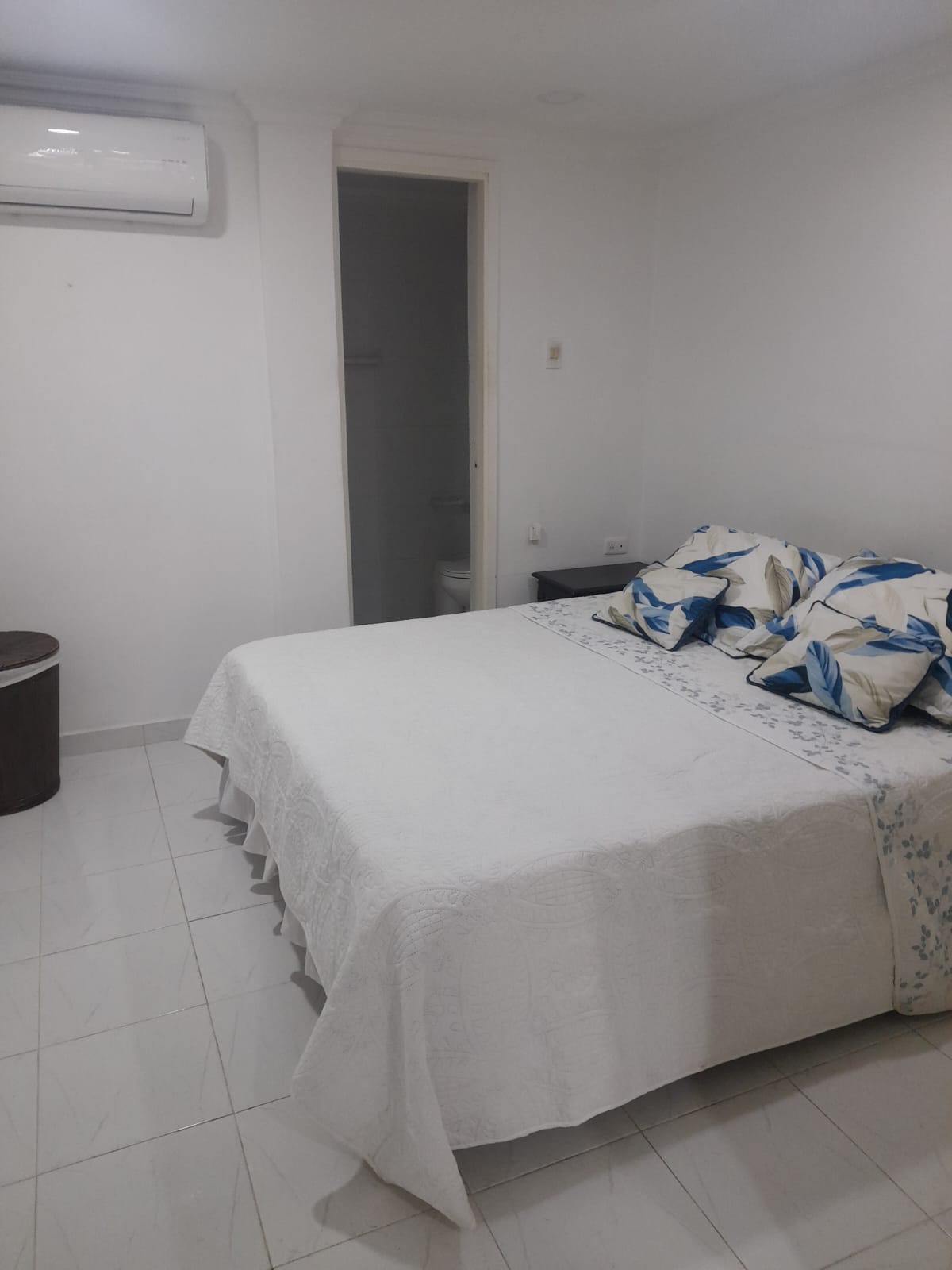 APARTAMENTO CASTILLOGRANDE AMOBLADO UNA HABITACIÓN.
