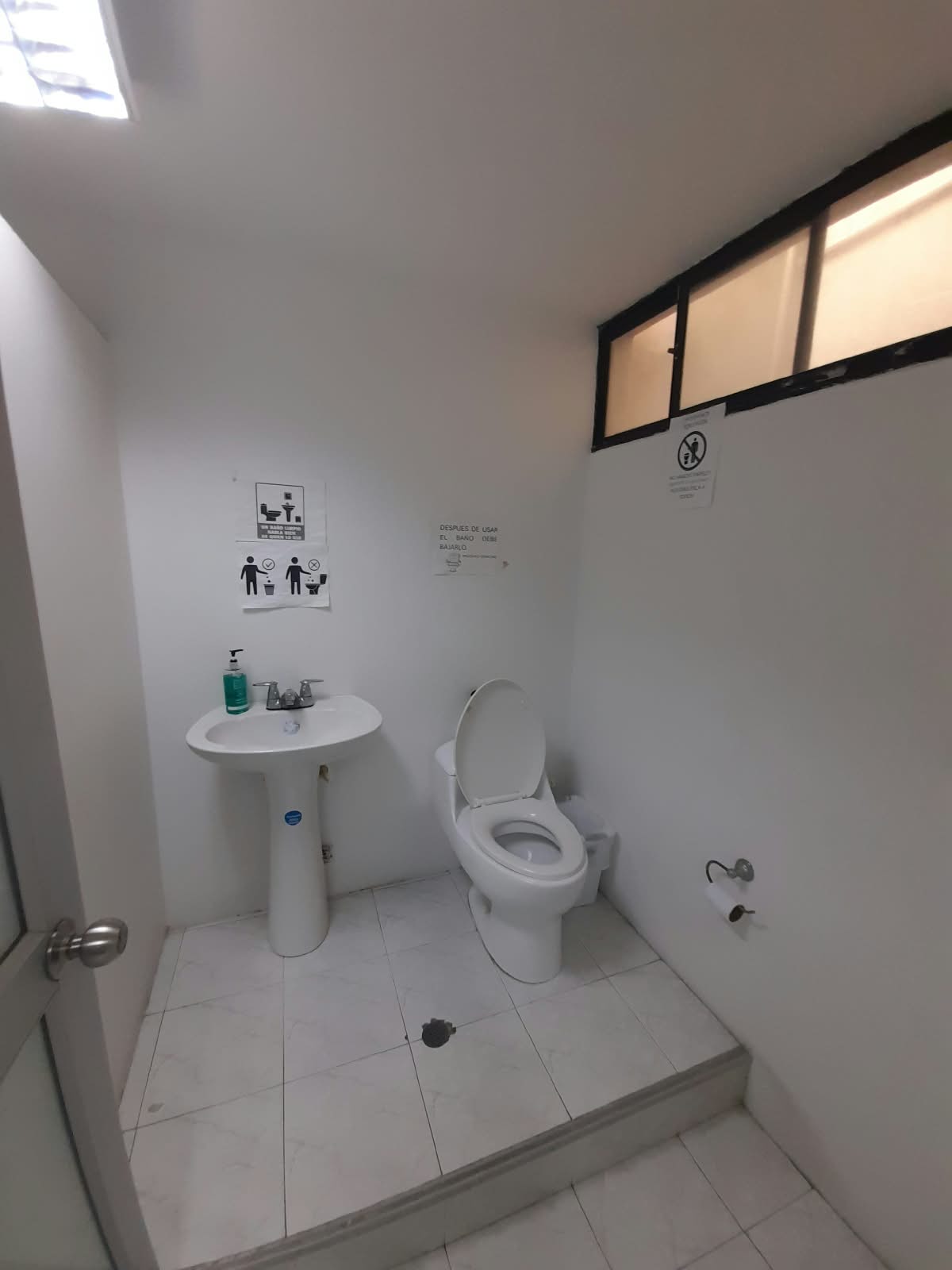 EN ARRIENDO OFICINA BOCAGRANDE - CARTAGENA