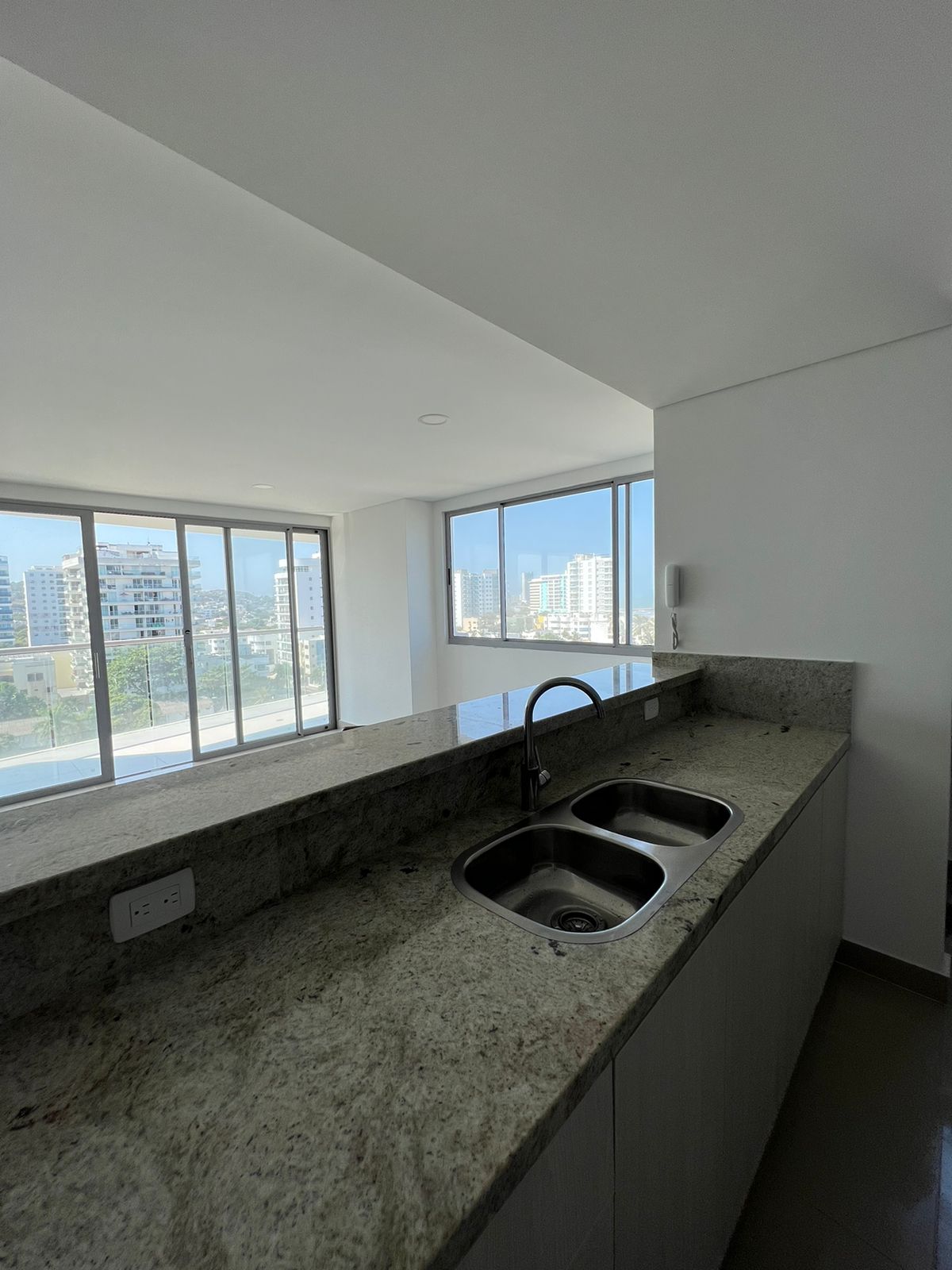 APARTAMENTO EN VENTA CRESPO - CARTAGENA