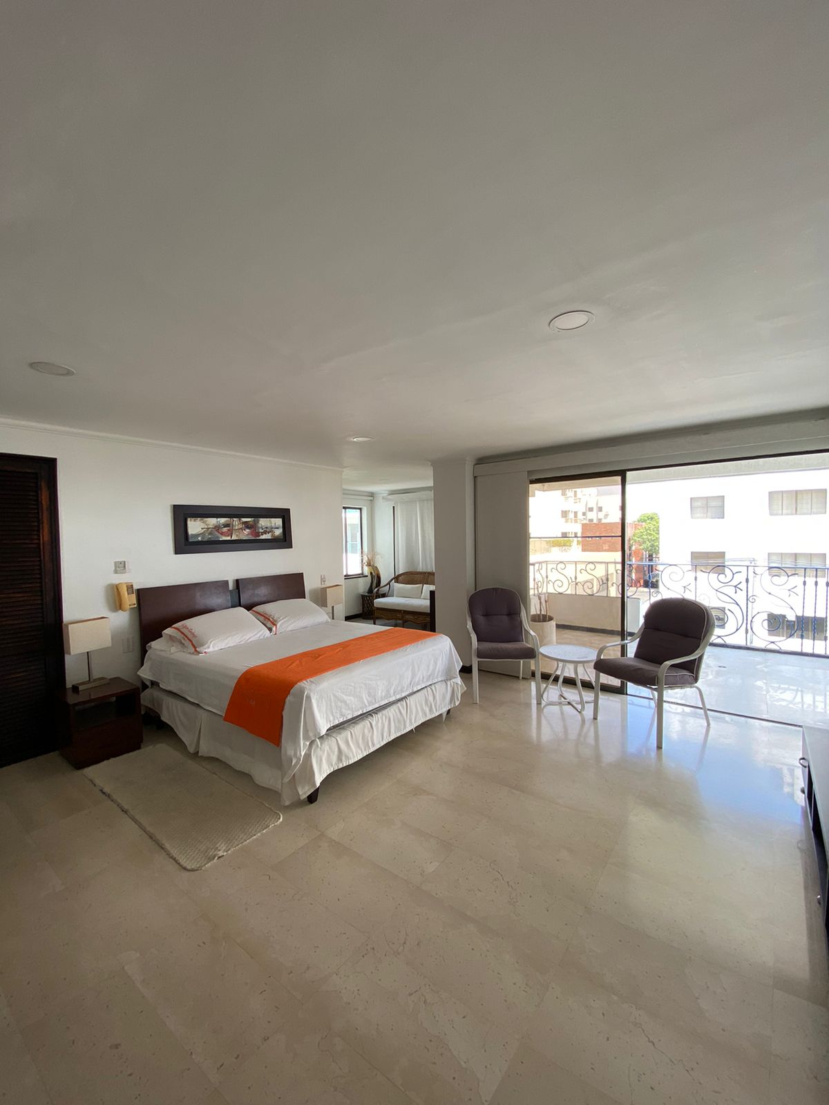 APARTAMENTO EN VENTA CASTILLOGRANDE - CARTAGENA