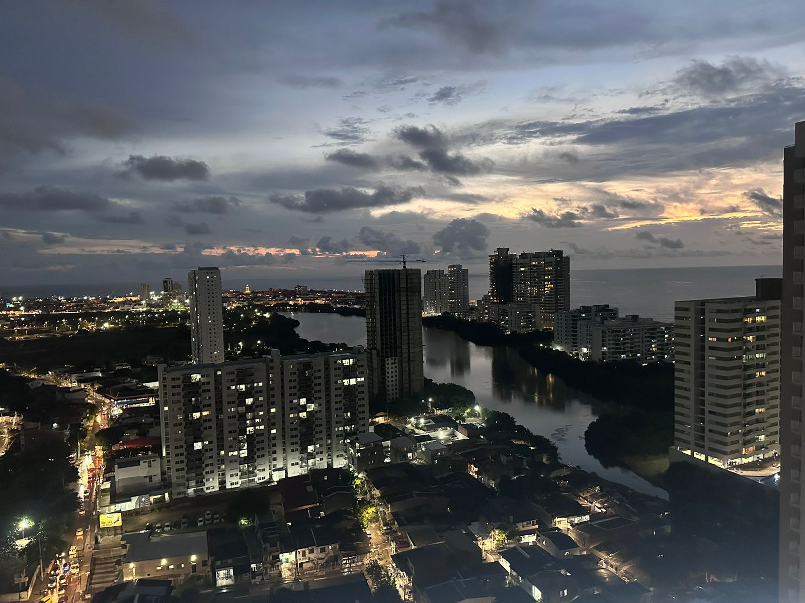 APARTAMENTO EN VENTA USO DE TURISMO (Airbnb) TORICES CARTAGENA