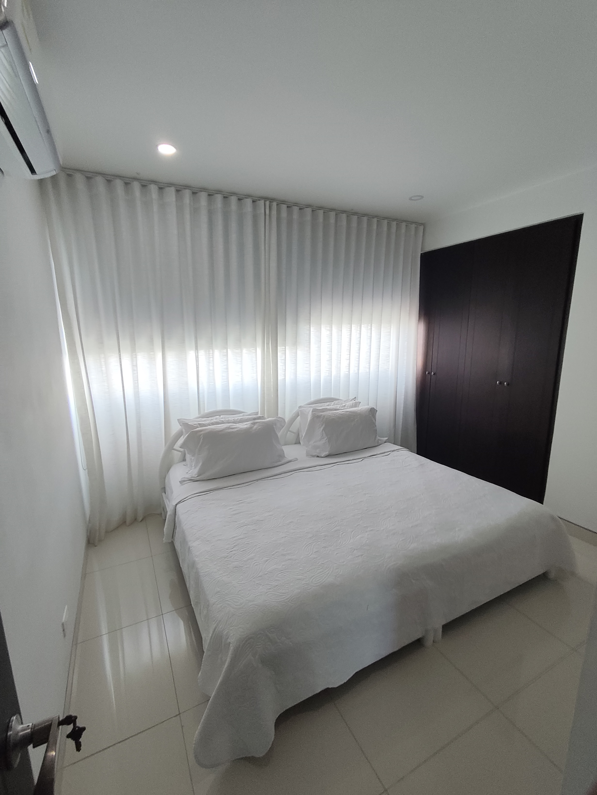 APARTAMENTO AMOBLADO EN ARRIENDO CASTILLOGRANDE - CARTAGENA