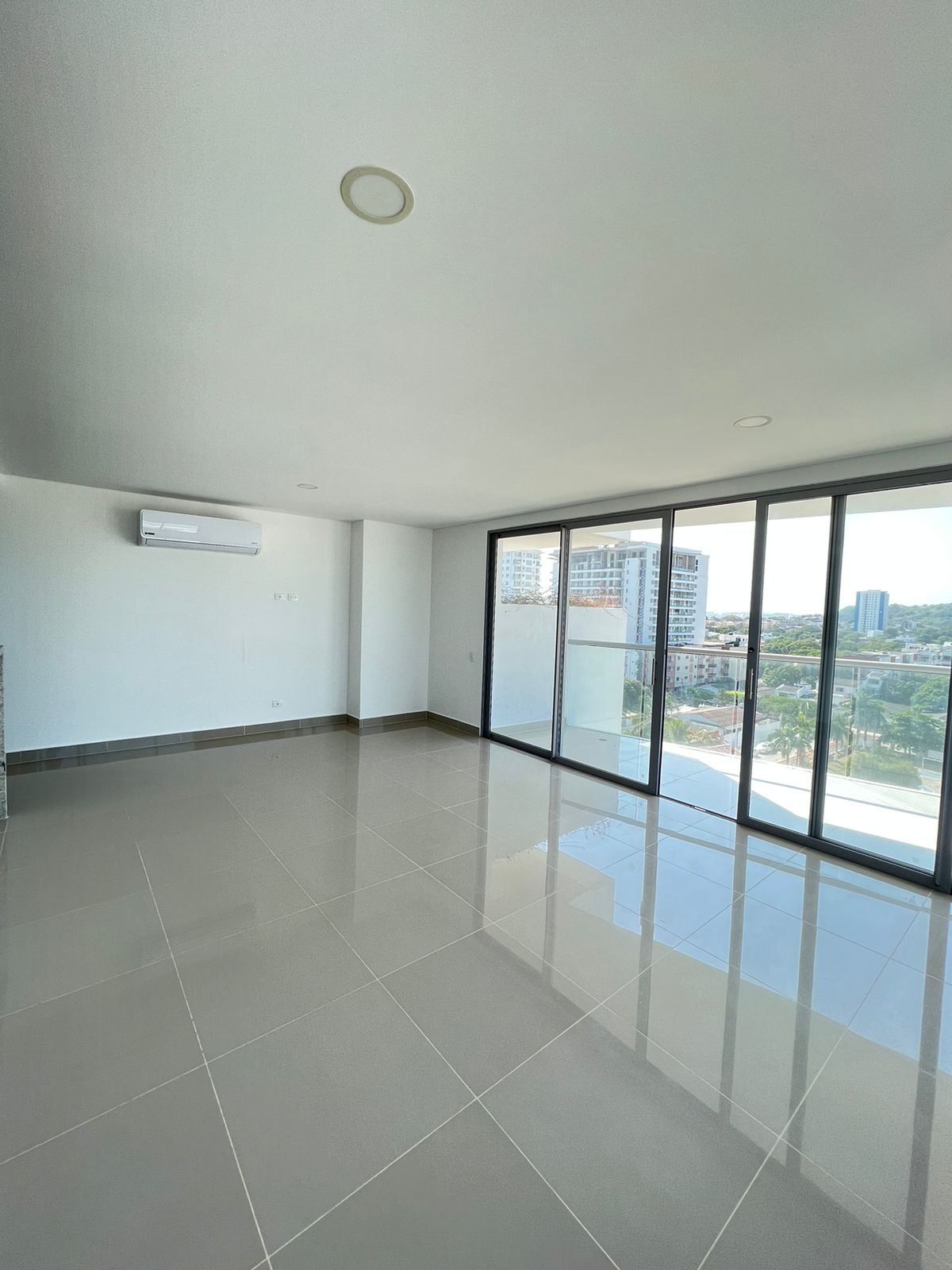 APARTAMENTO EN VENTA CRESPO - CARTAGENA
