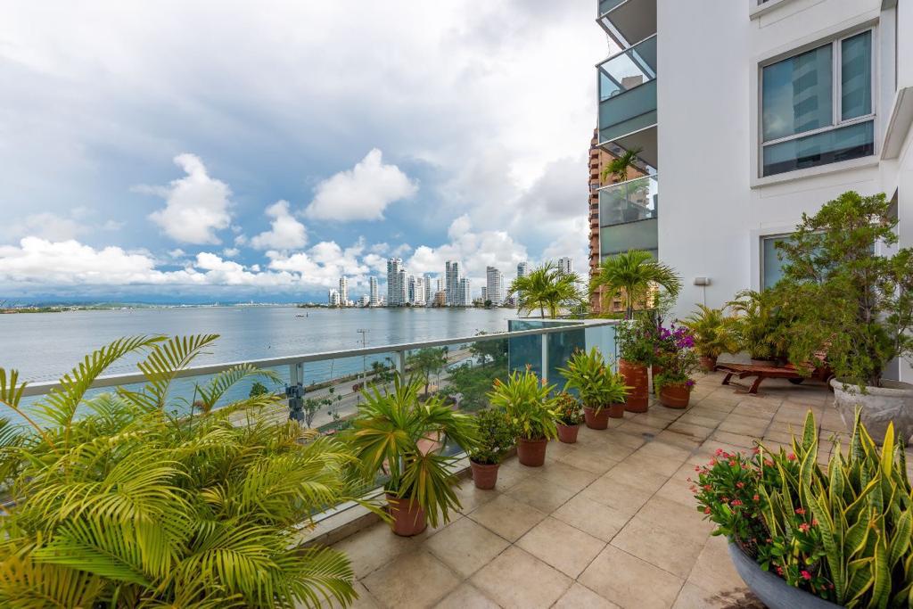 APARTAMENTO EN VENTA, BOCAGRANDE - CARTAGENA