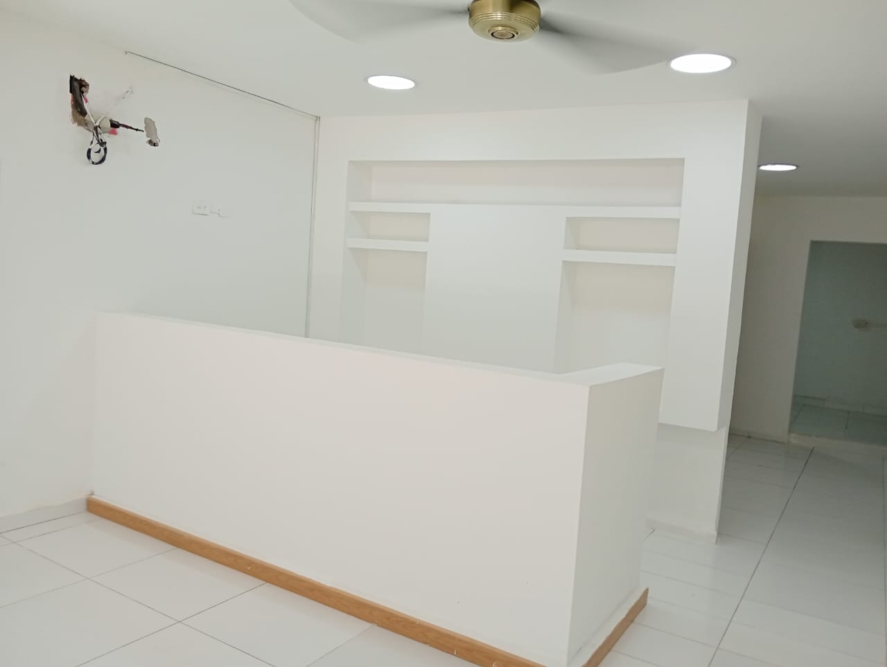 LOCAL EN VENTA BLAS DE LEZO - CARTAGENA