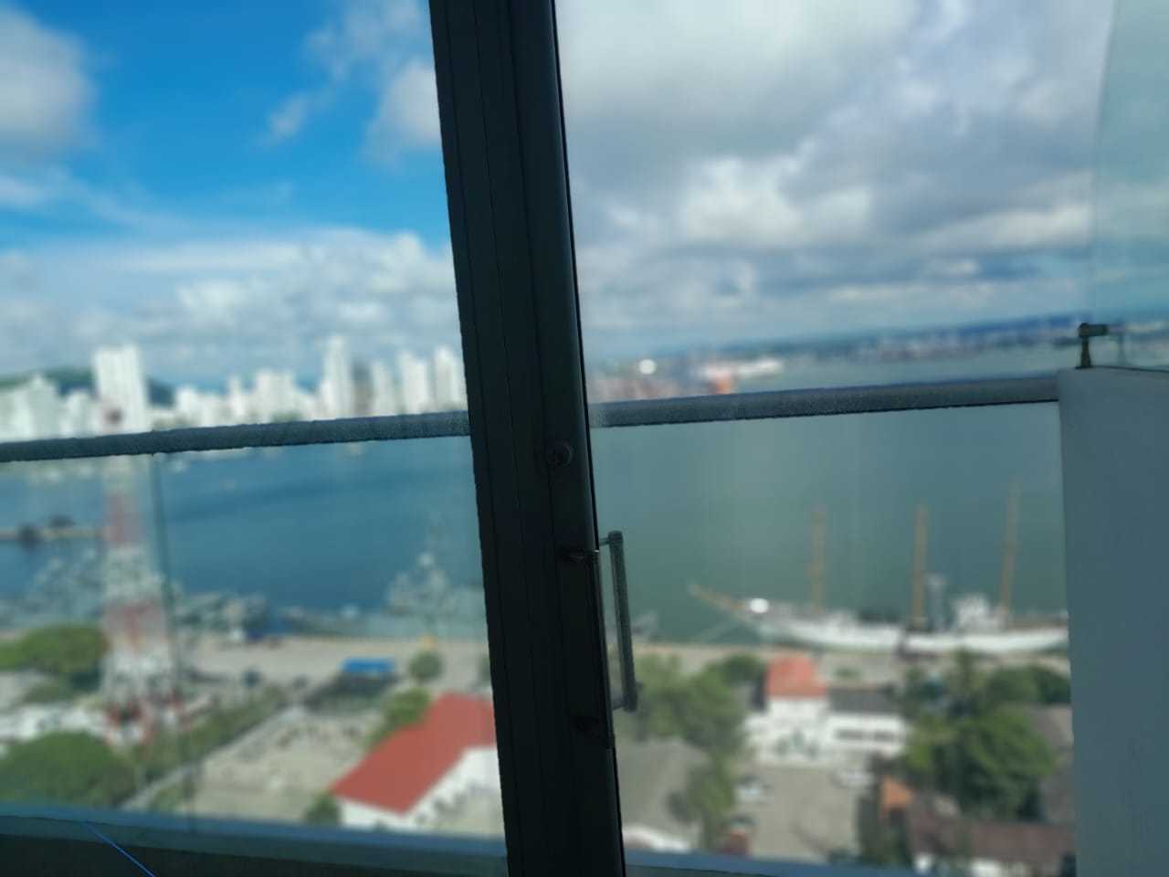 OFICINA EN ARRIENDO BOCAGRANDE – CARTAGENA