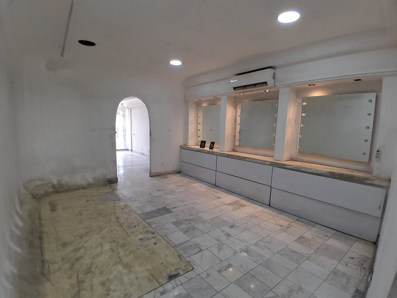 LOCAL EN ARRIENDO BOCAGRANDE - CARTAGENA