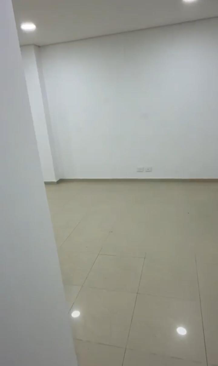 ARRIENDO OFICINA EN EL BOSQUE