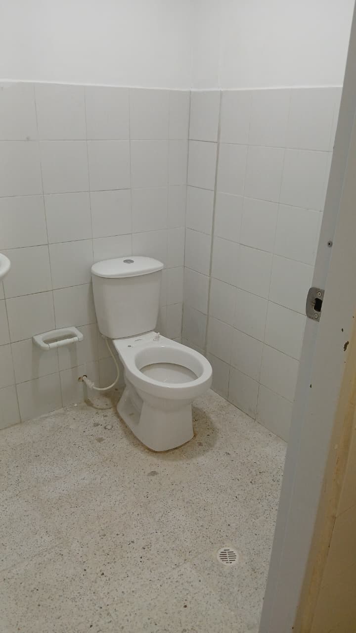 ARRIENDO EXCELENTE LOCAL EN BRUSELAS