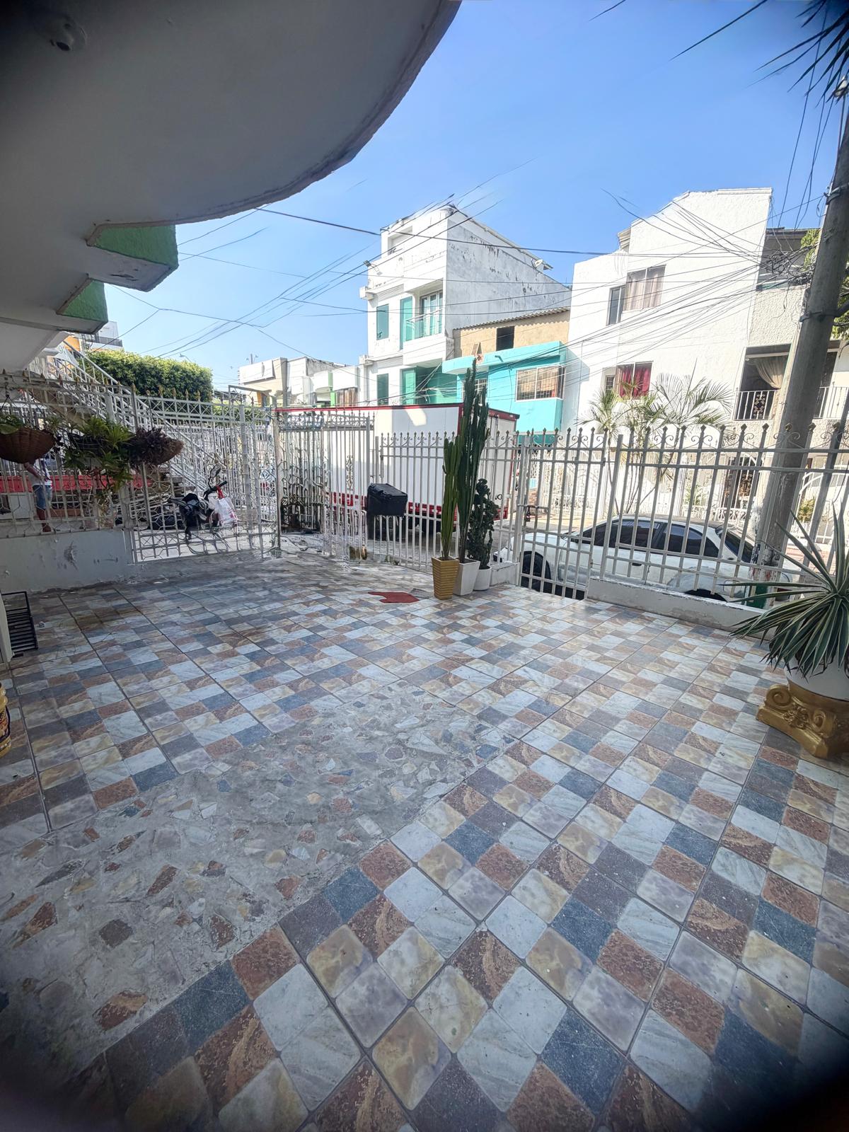 CASA EN ARRIENDO SANTA LUCIA - CARTAGENA