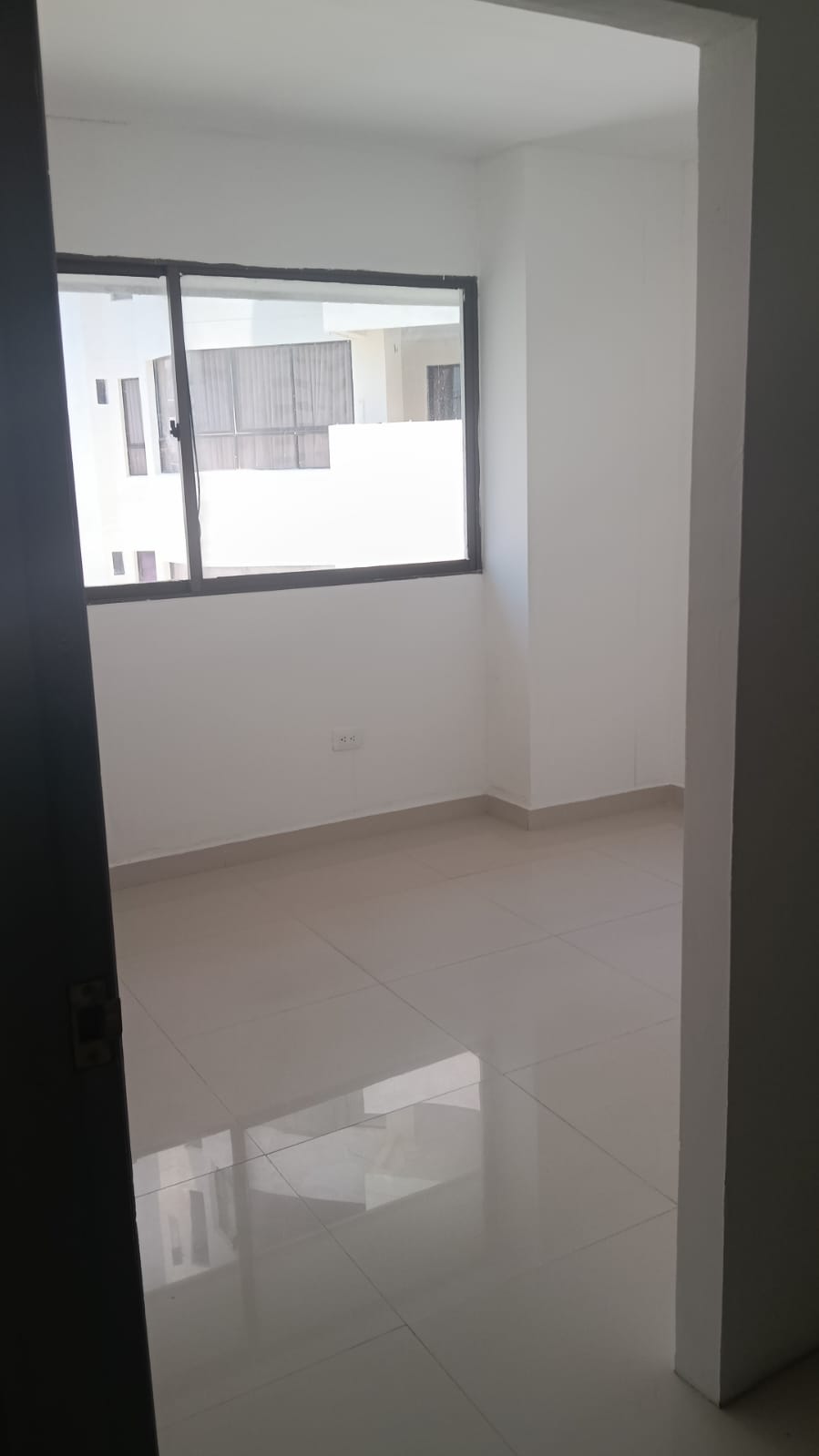 ARRIENDO CONSULTORIO EN BOCAGRANDE