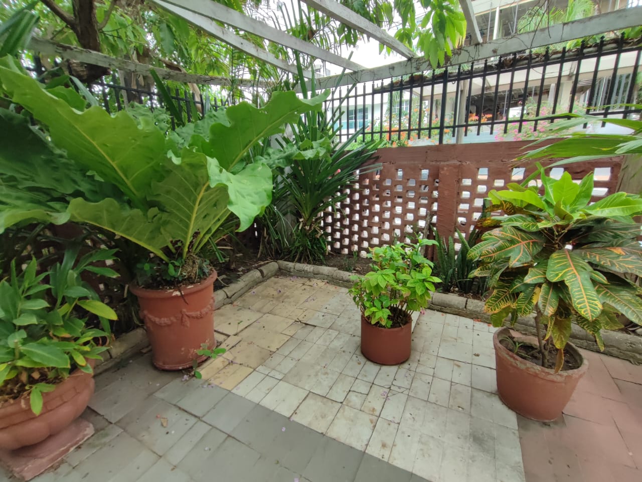 CASA COMERCIAL EN ARRIENDO MANGA  – CARTAGENA