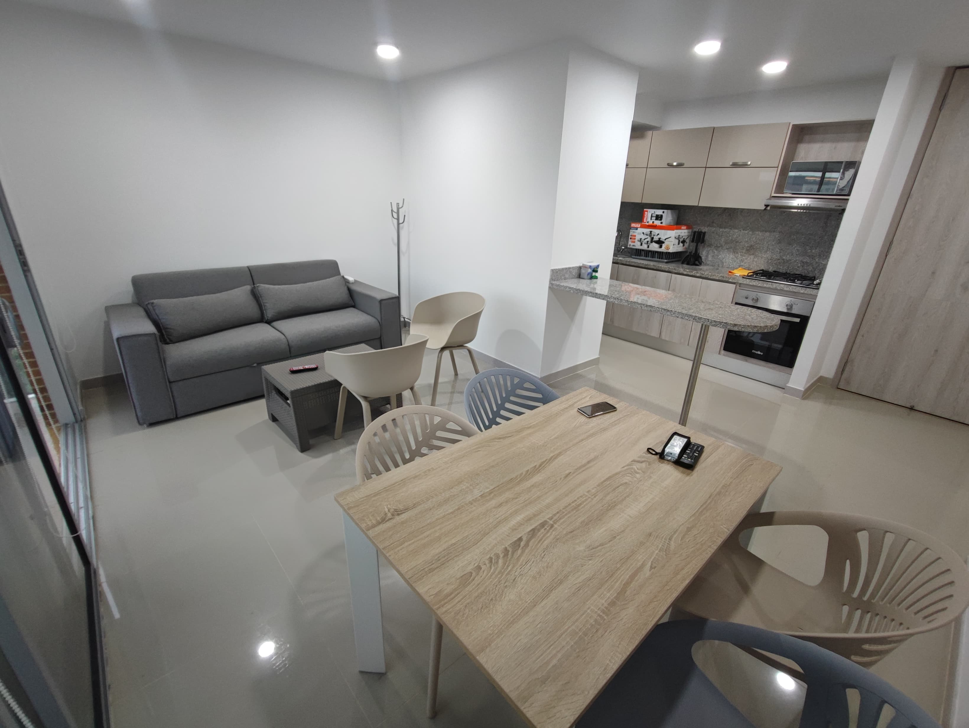 Apartamento en Serena del Mar - Permuta Local En B/quilla o Cartagena