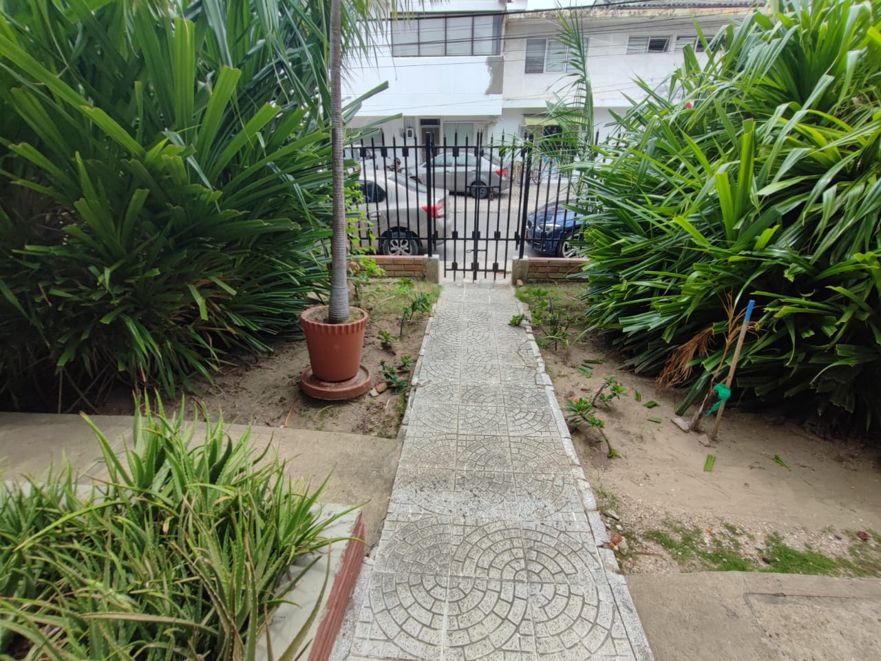 CASA COMERCIAL EN ARRIENDO MANGA  – CARTAGENA