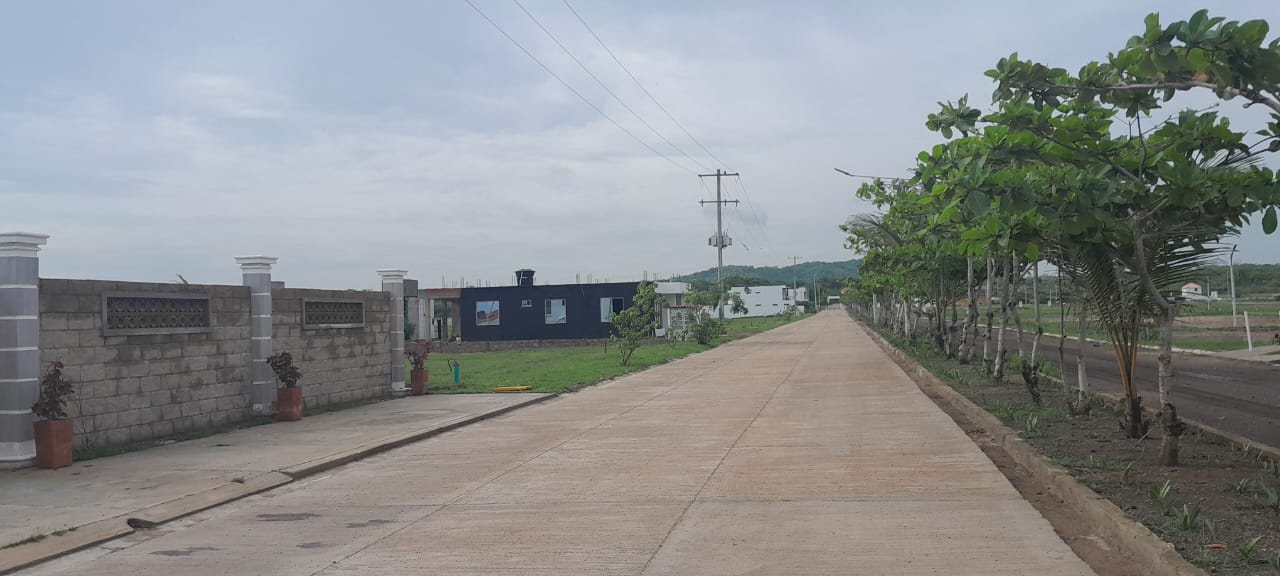 Lote en Condominio Privado Con Vista a la Playa. Venpermuto