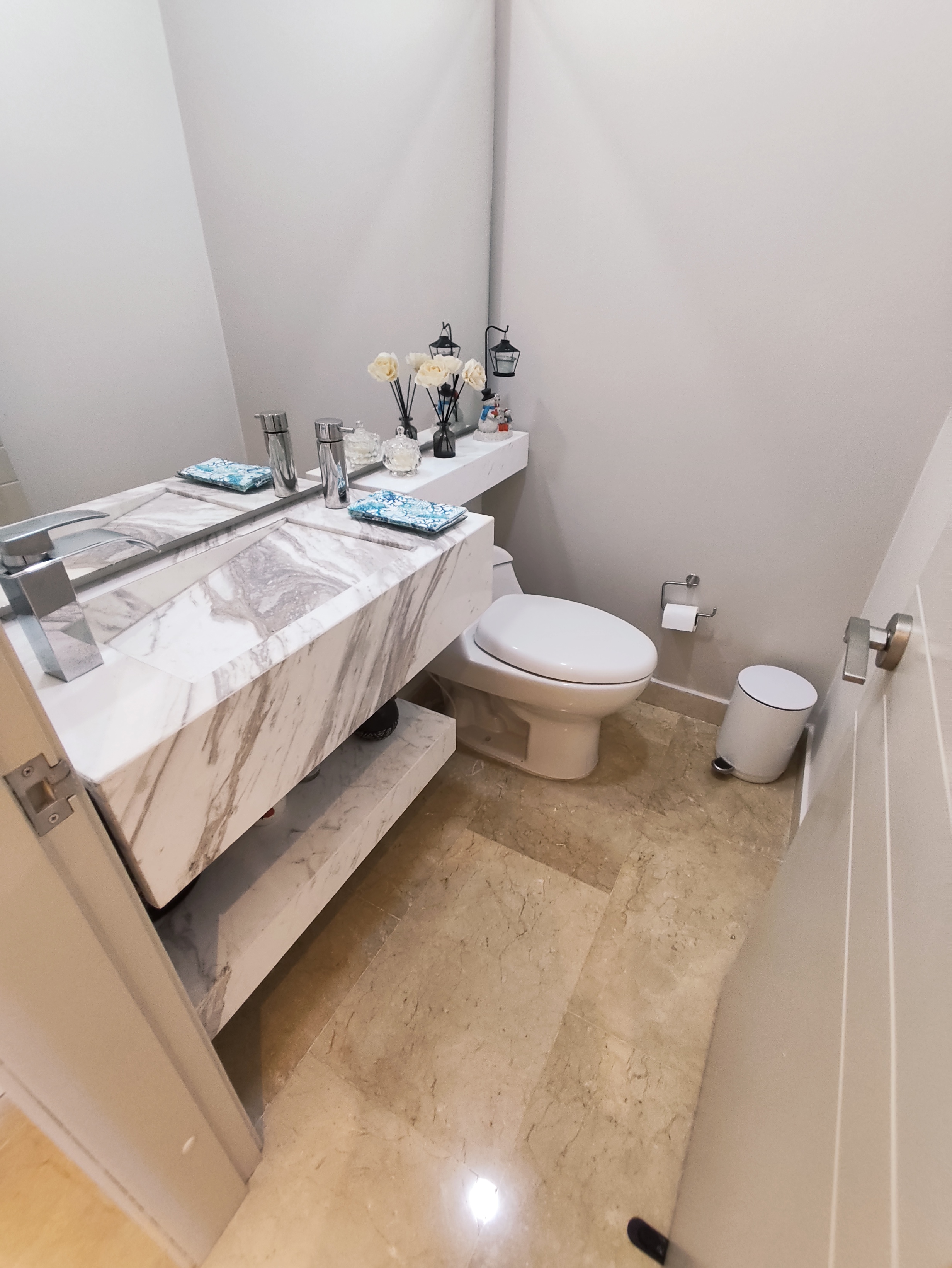 APARTAMENTO AMOBLADO EN ARRIENDO CASTILLOGRANDE - CARTAGENA