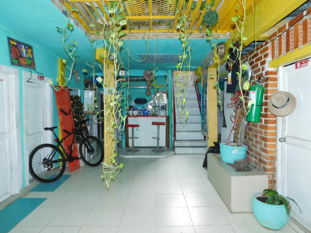 CASA - LOCAL EN VENTA PIE DEL CERRO, CARTAGENA