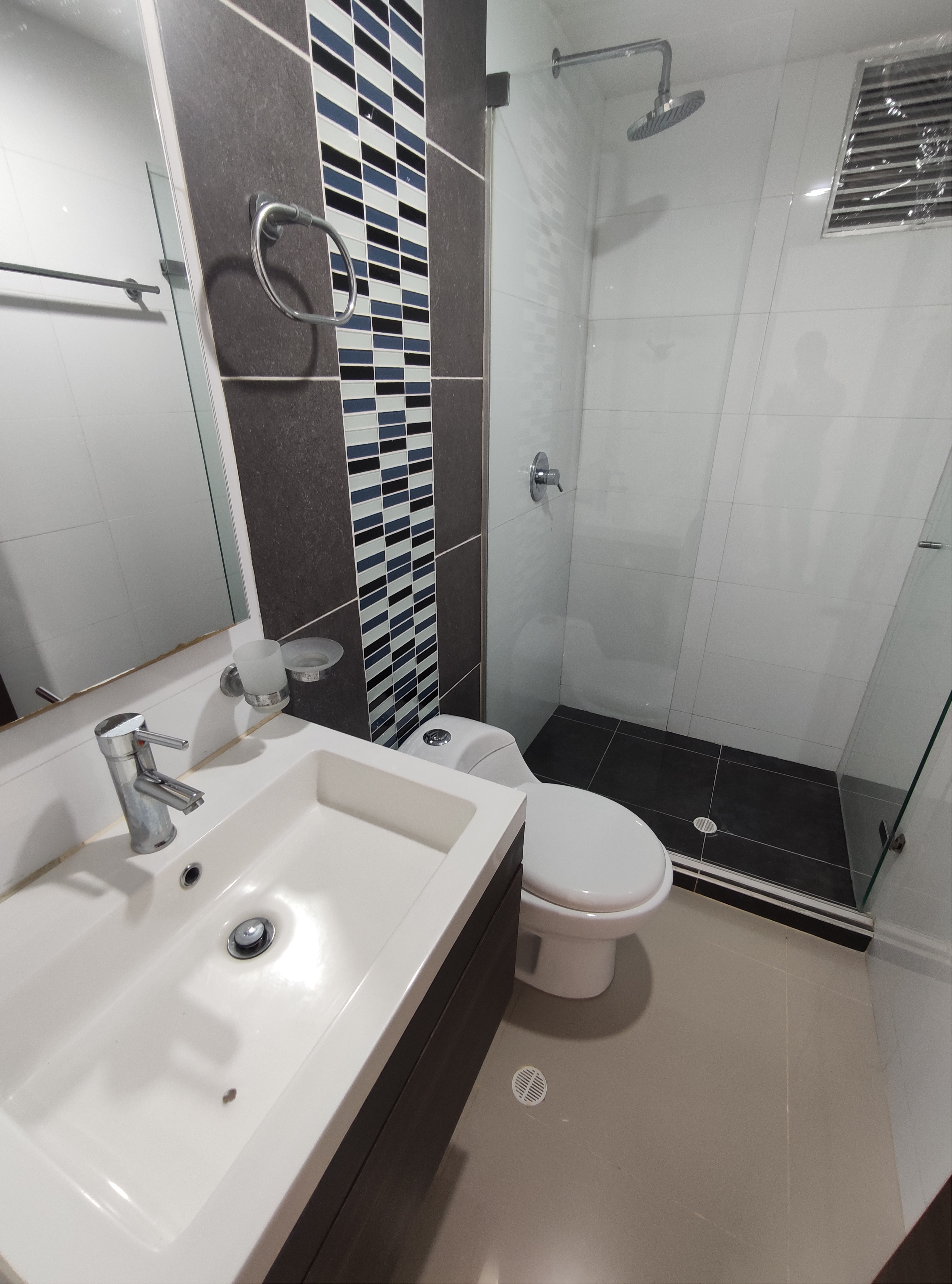 APARTAMENTO EN ARRIENDO CRESPO- CARTAGENA