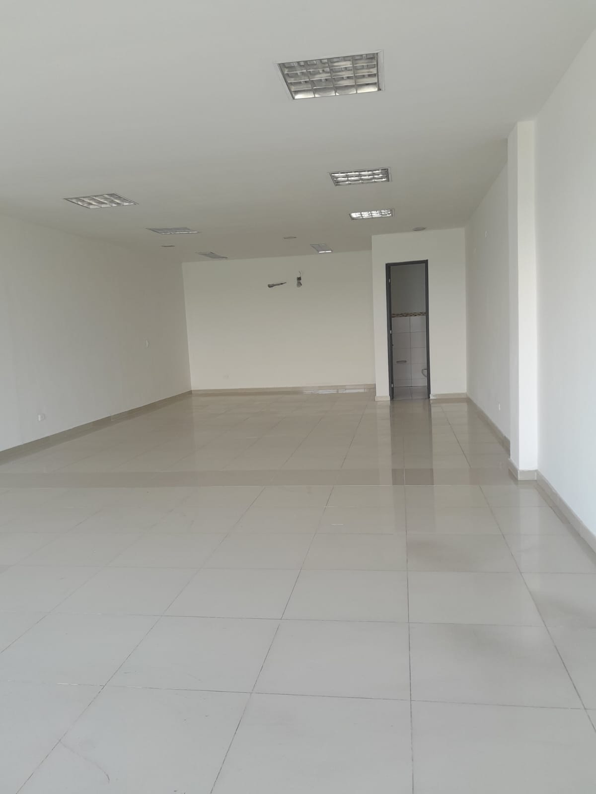 OFICINA  EN ARRIENDO - MAMONAL - CARTAGENA