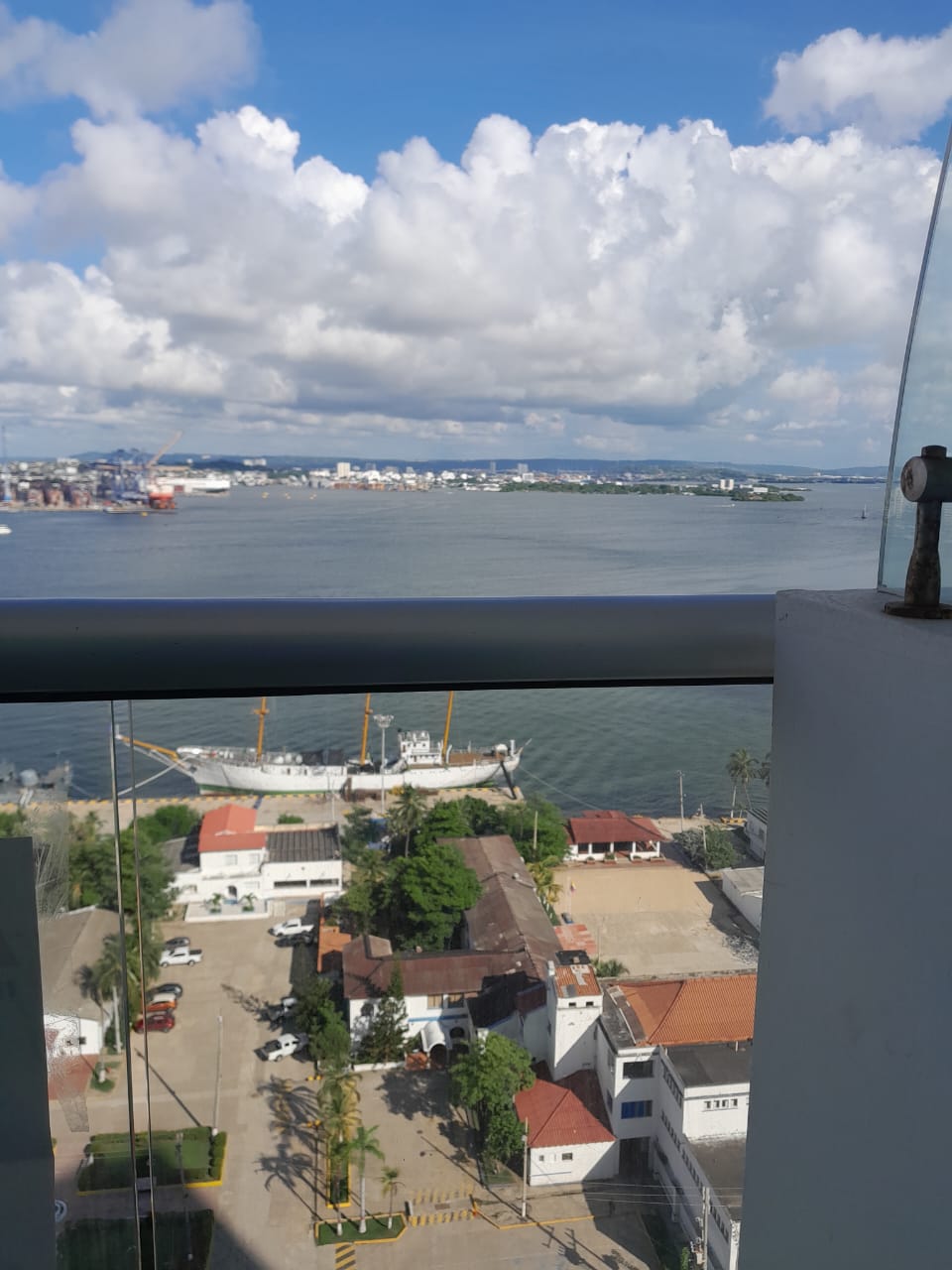 OFICINA EN ARRIENDO BOCAGRANDE – CARTAGENA