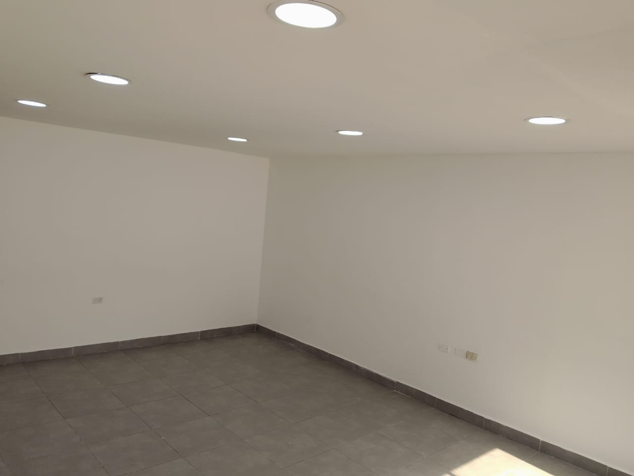 OFICINA EN ARRIENDO BOSQUE - CARTAGENA