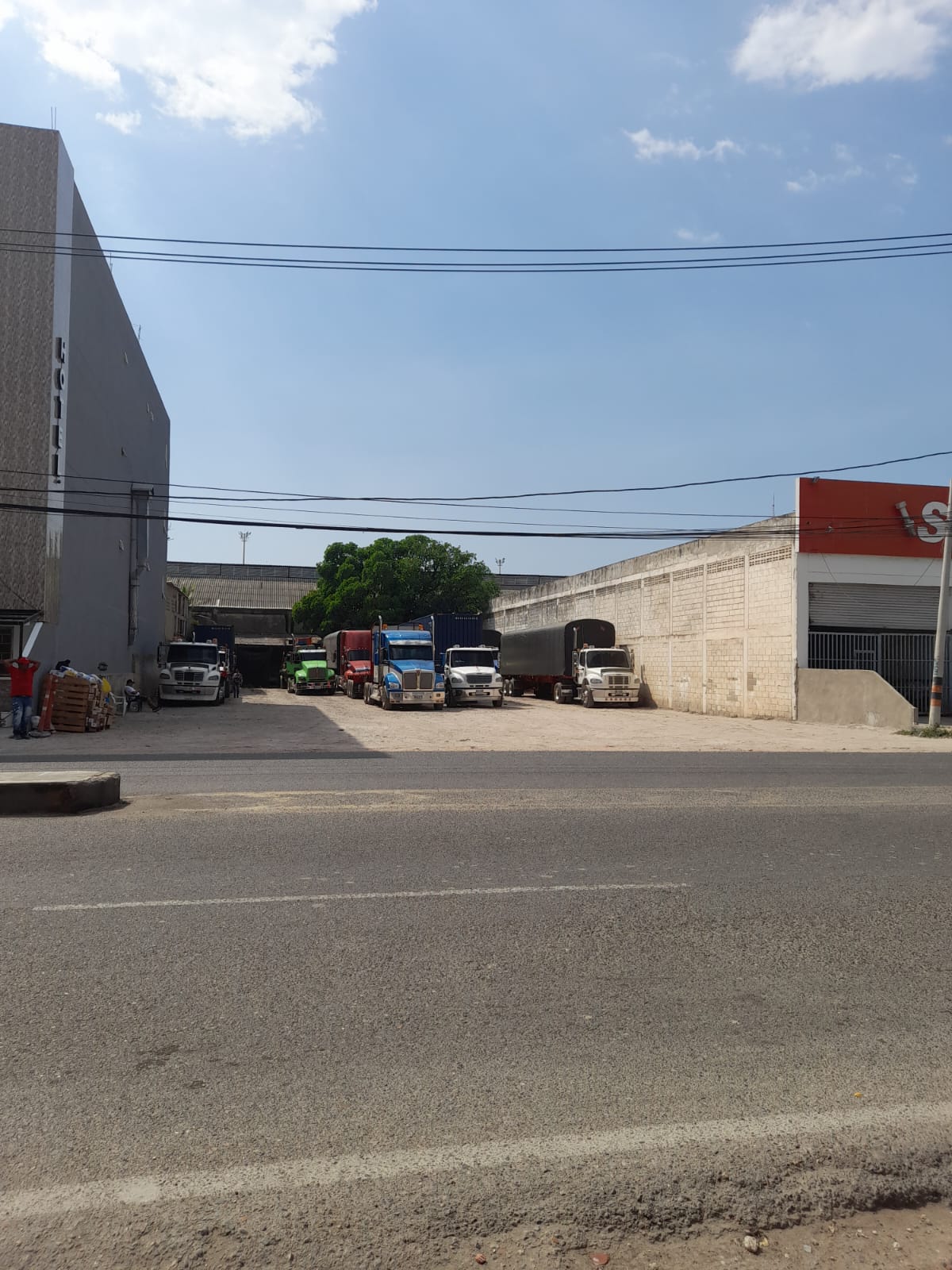 LOTE PARA BODEGA EN VENTA EN EL BOSQUE .EXCELENTE UBICACIÓN CARTAGENA
