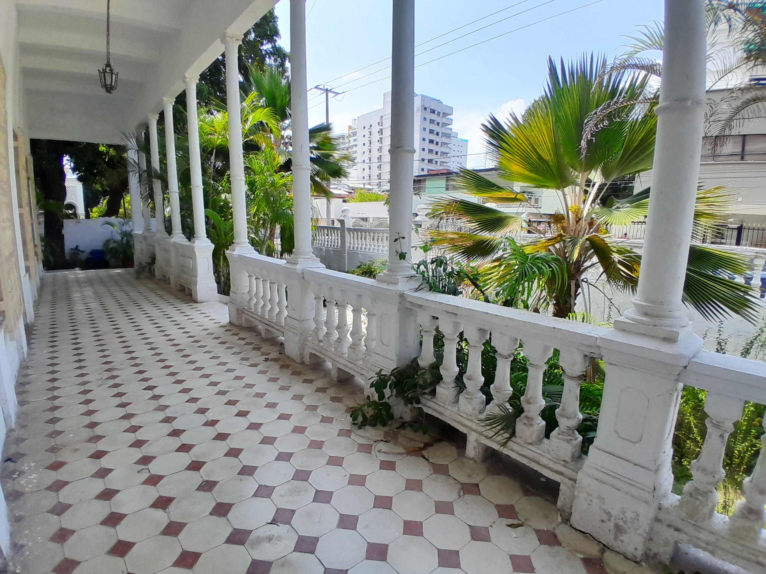 CASA EN VENTA, MANGA - CARTAGENA