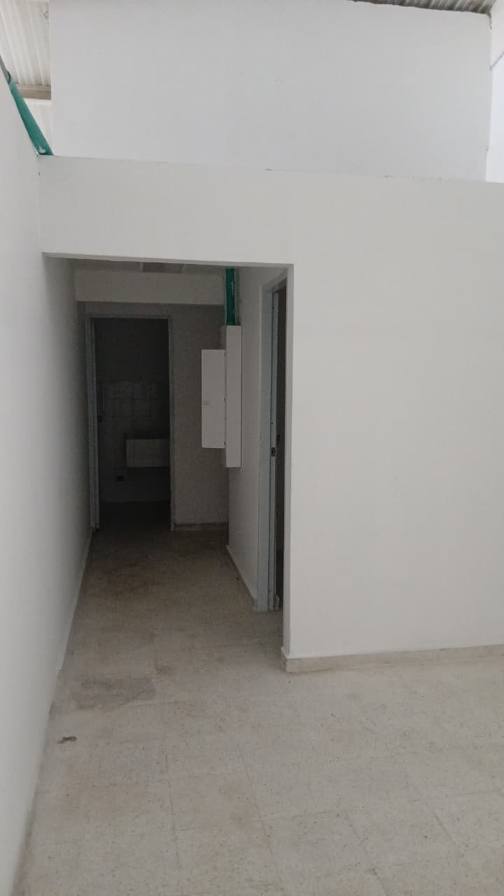 ARRIENDO EXCELENTE LOCAL EN BRUSELAS