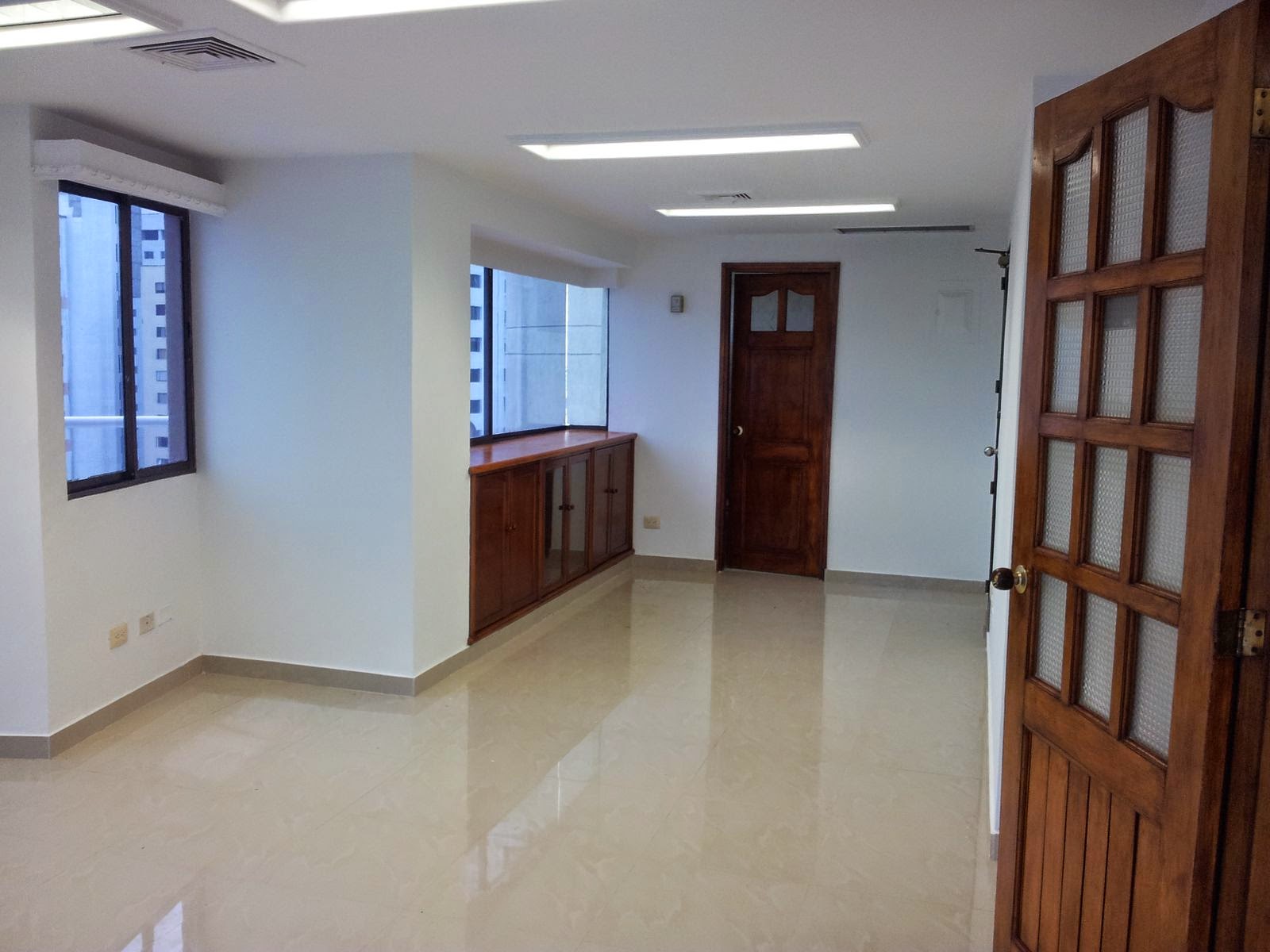 ARRIENDO OFICINA EN BOCAGRANDE