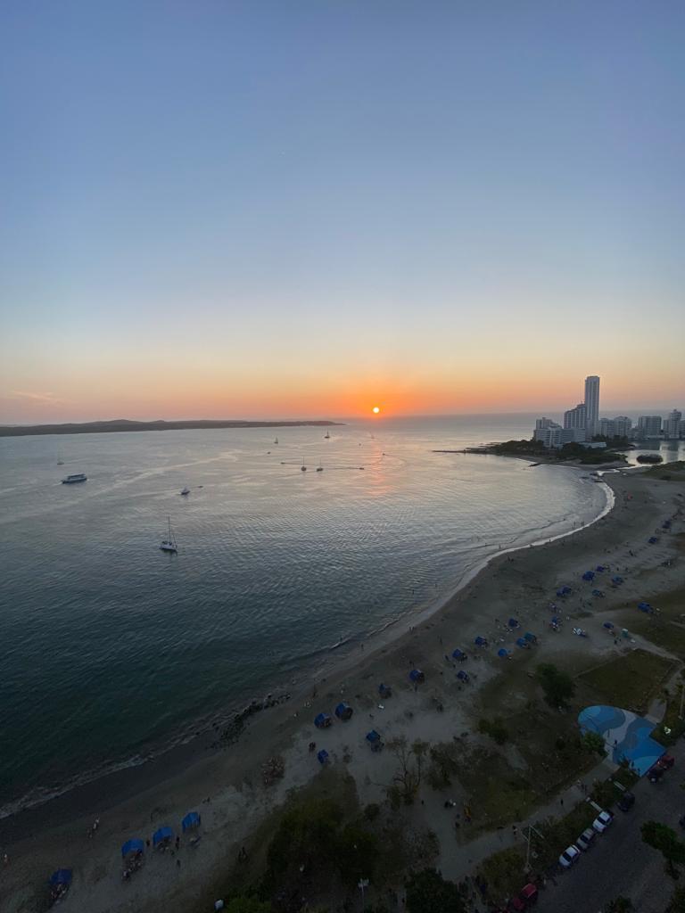 APARTAMENTO EN VENTA CASTILLOGRANDE - CARTAGENA