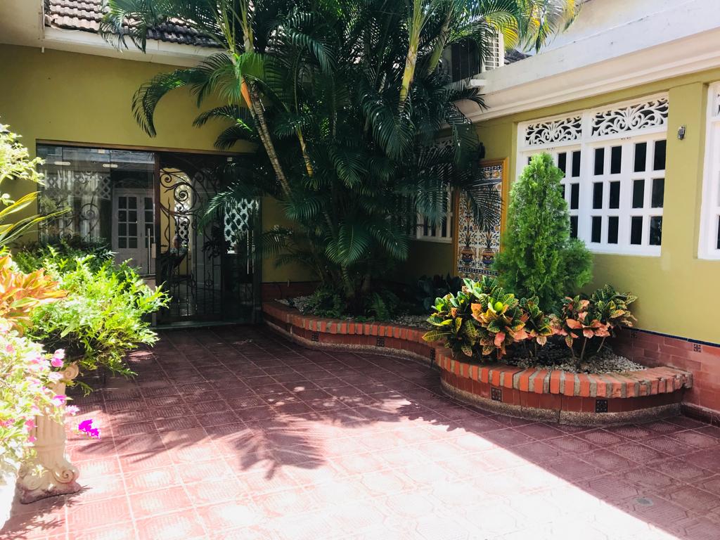 CASA EN VENTA  MANGA  – CARTAGENA