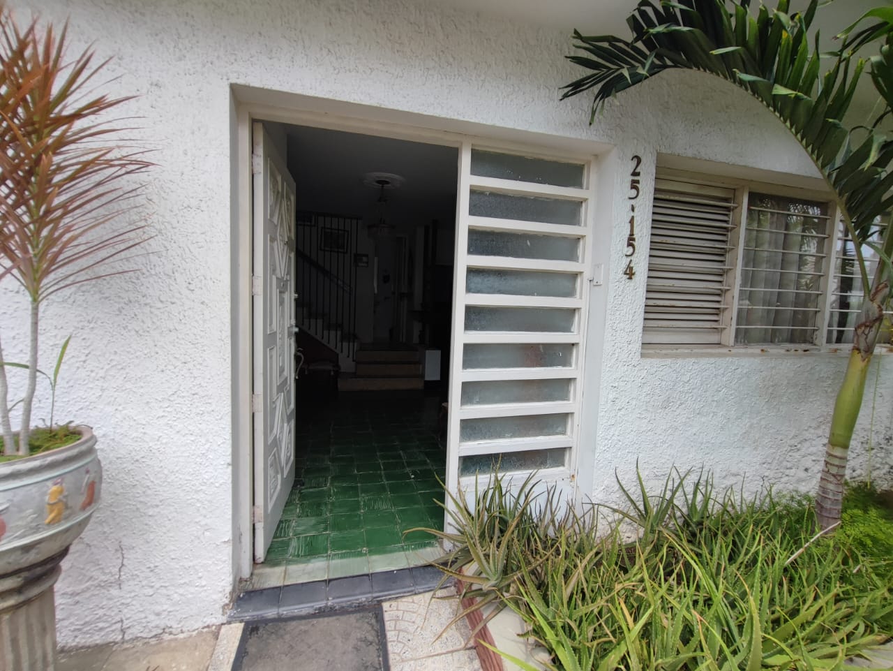 CASA COMERCIAL EN ARRIENDO MANGA  – CARTAGENA