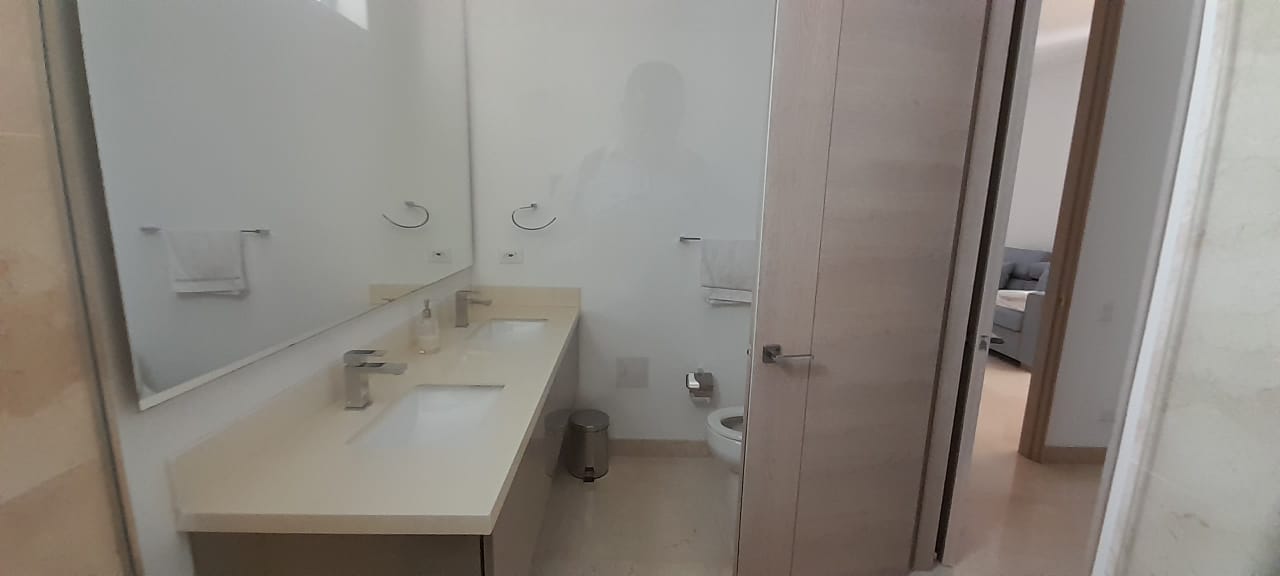 APARTAMENTO AMOBLADO EN VENTA, BOCAGRANDE - CARTAGENA