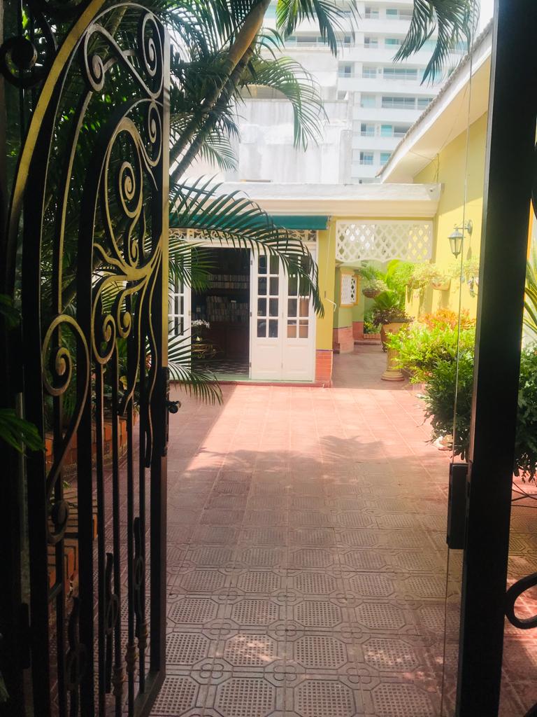 CASA EN VENTA  MANGA  – CARTAGENA