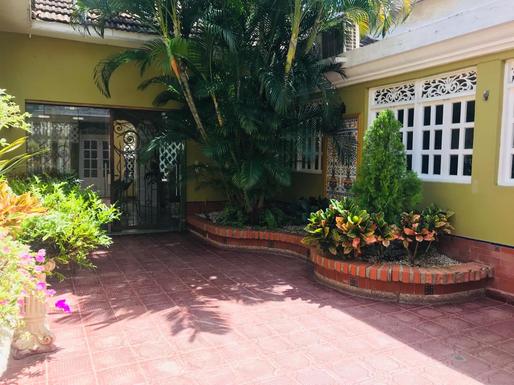 CASA EN VENTA  MANGA  – CARTAGENA