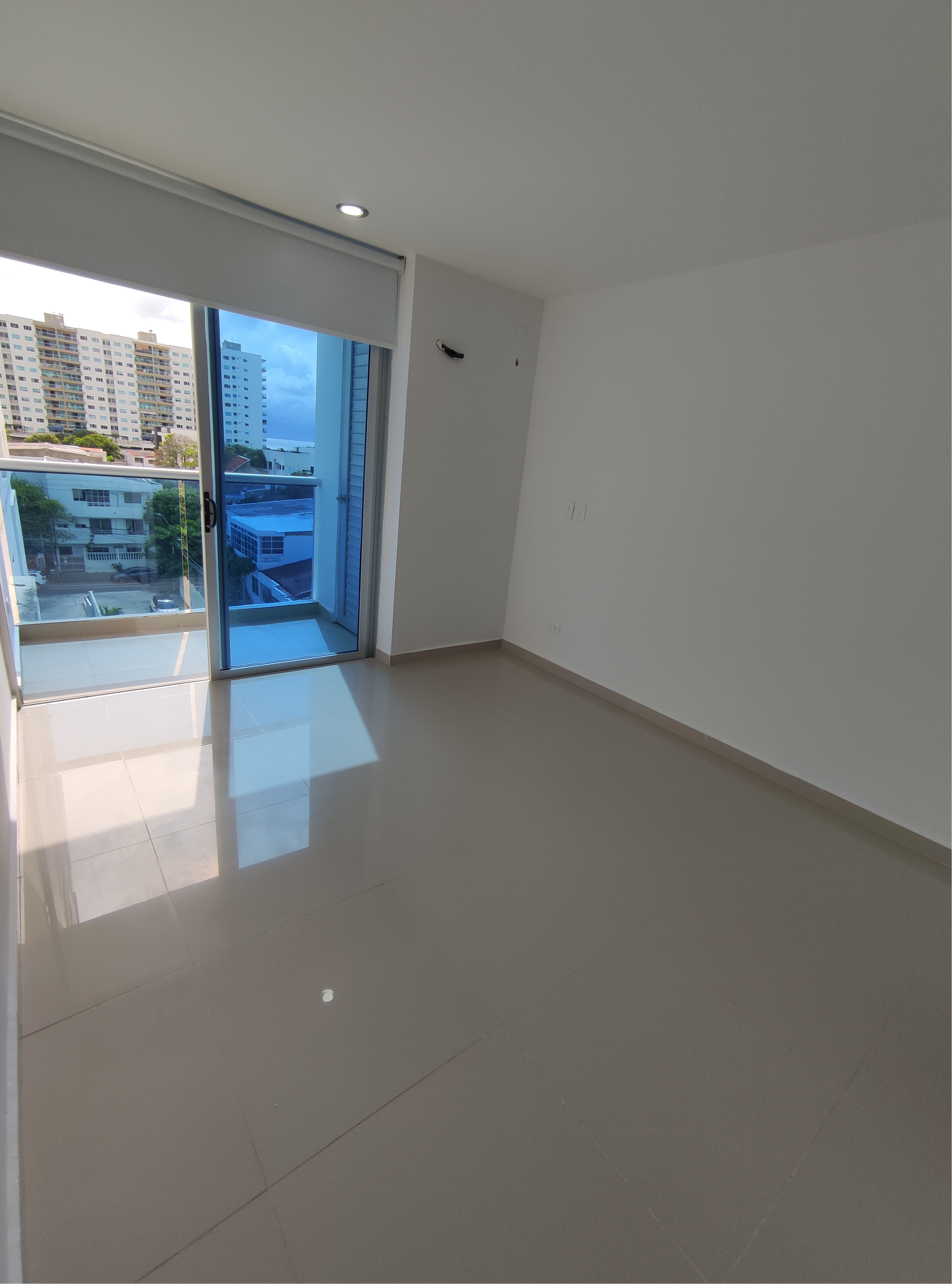 APARTAMENTO EN ARRIENDO CRESPO- CARTAGENA