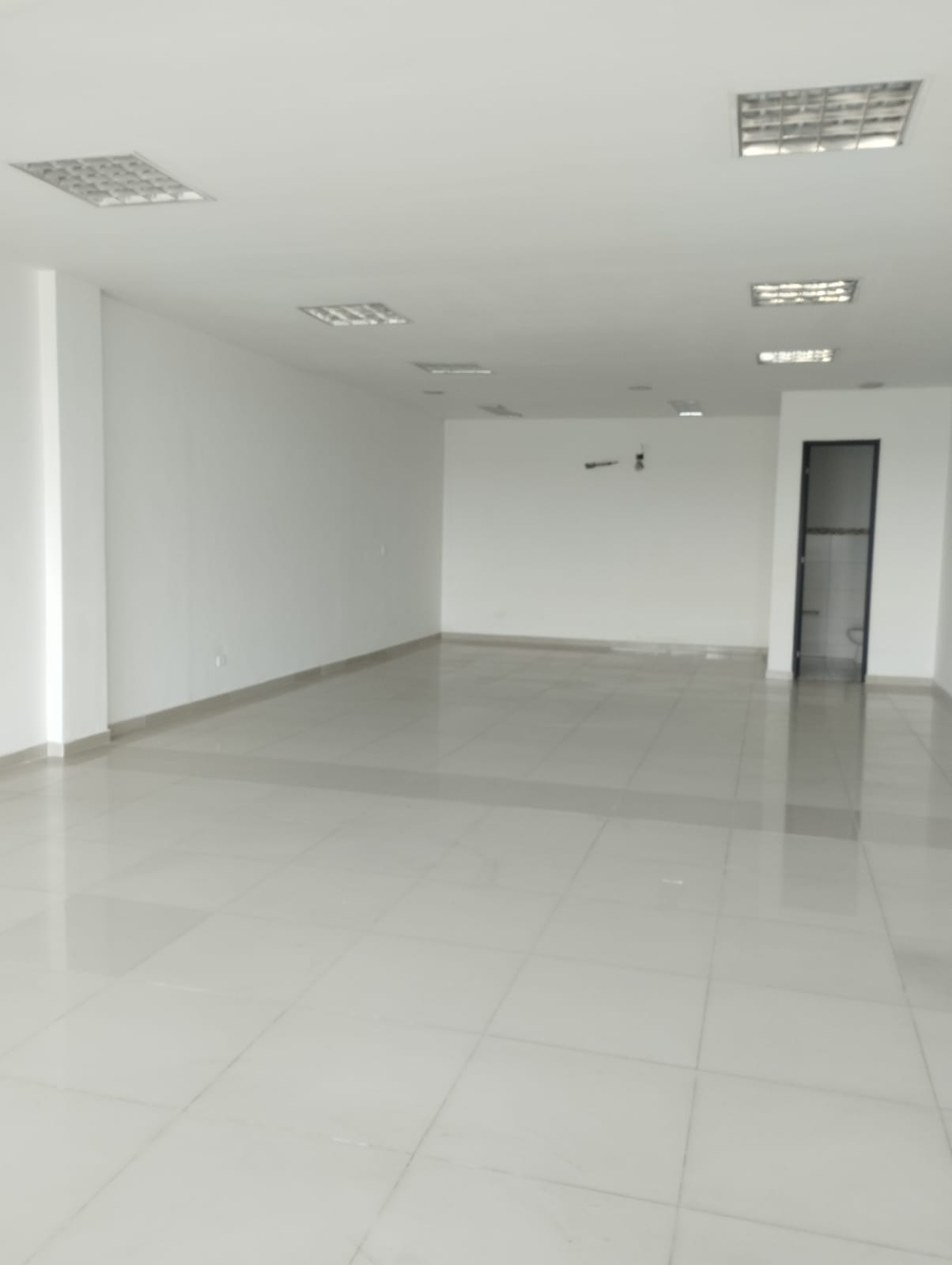 OFICINA  EN ARRIENDO - MAMONAL - CARTAGENA