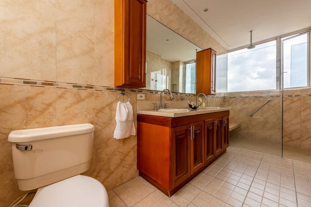 APARTAMENTO EN VENTA, BOCAGRANDE - CARTAGENA