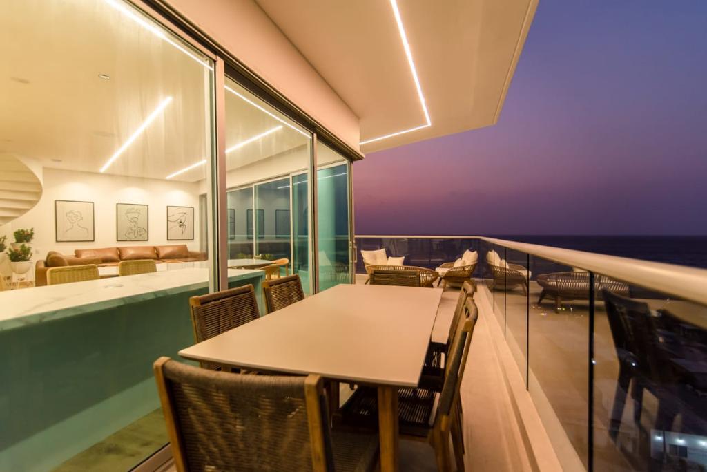 PENTHOUSE AMOBLADO EN ARRIENDO, ZONA NORTE - CARTAGENA