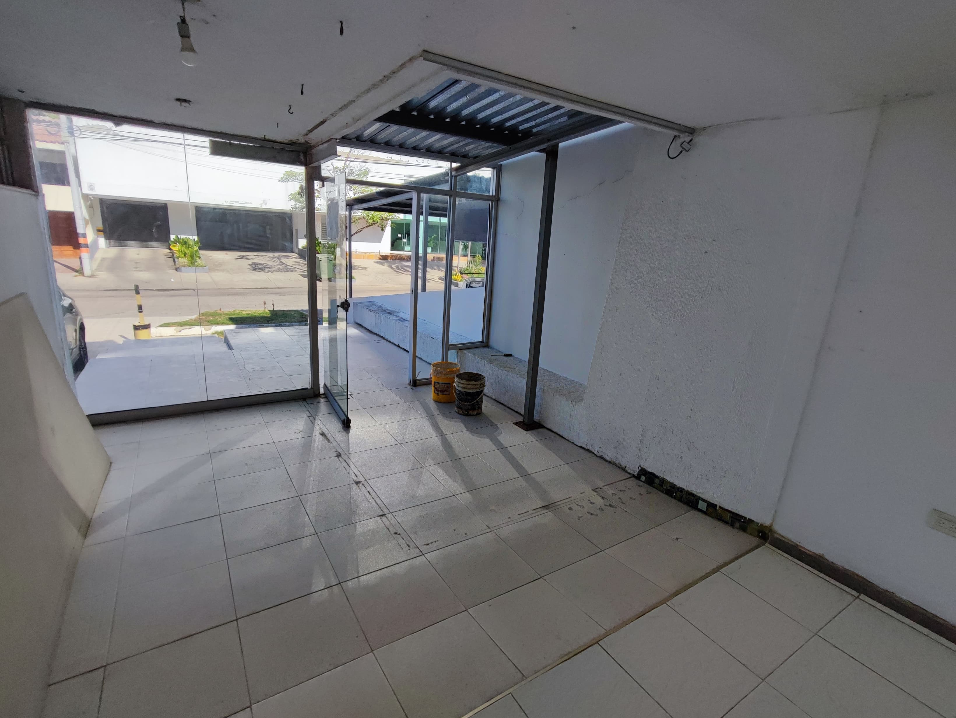 LOCAL EN ARRIENDO BOCAGRANDE - CARTAGENA