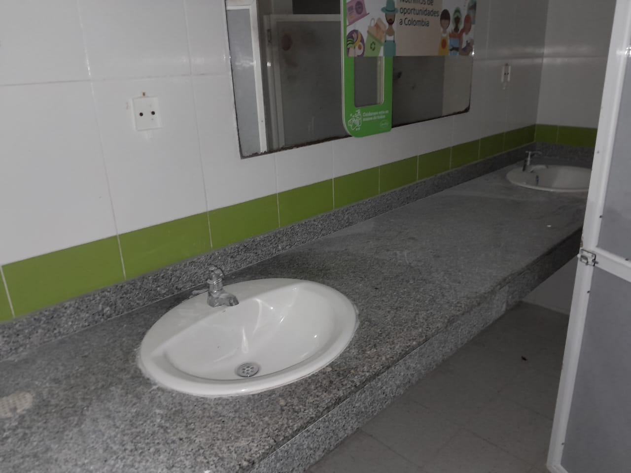 LOCAL EN ARRIENDO BOCAGRANDE - CARTAGENA