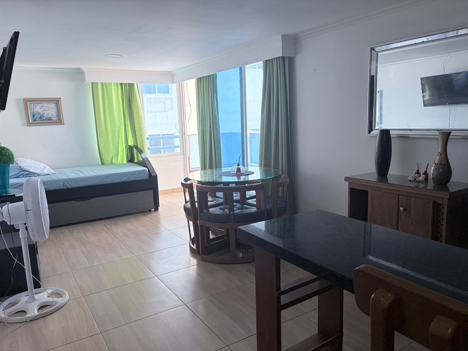 APARTAMENTO EN VENTA, EL LAGUITO DE USO TURISMO (Airbnb). CARTAGENA