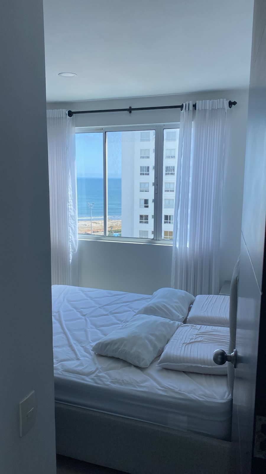 ARRIENDO APARTAMENTO CRESPO- CARTAGENA