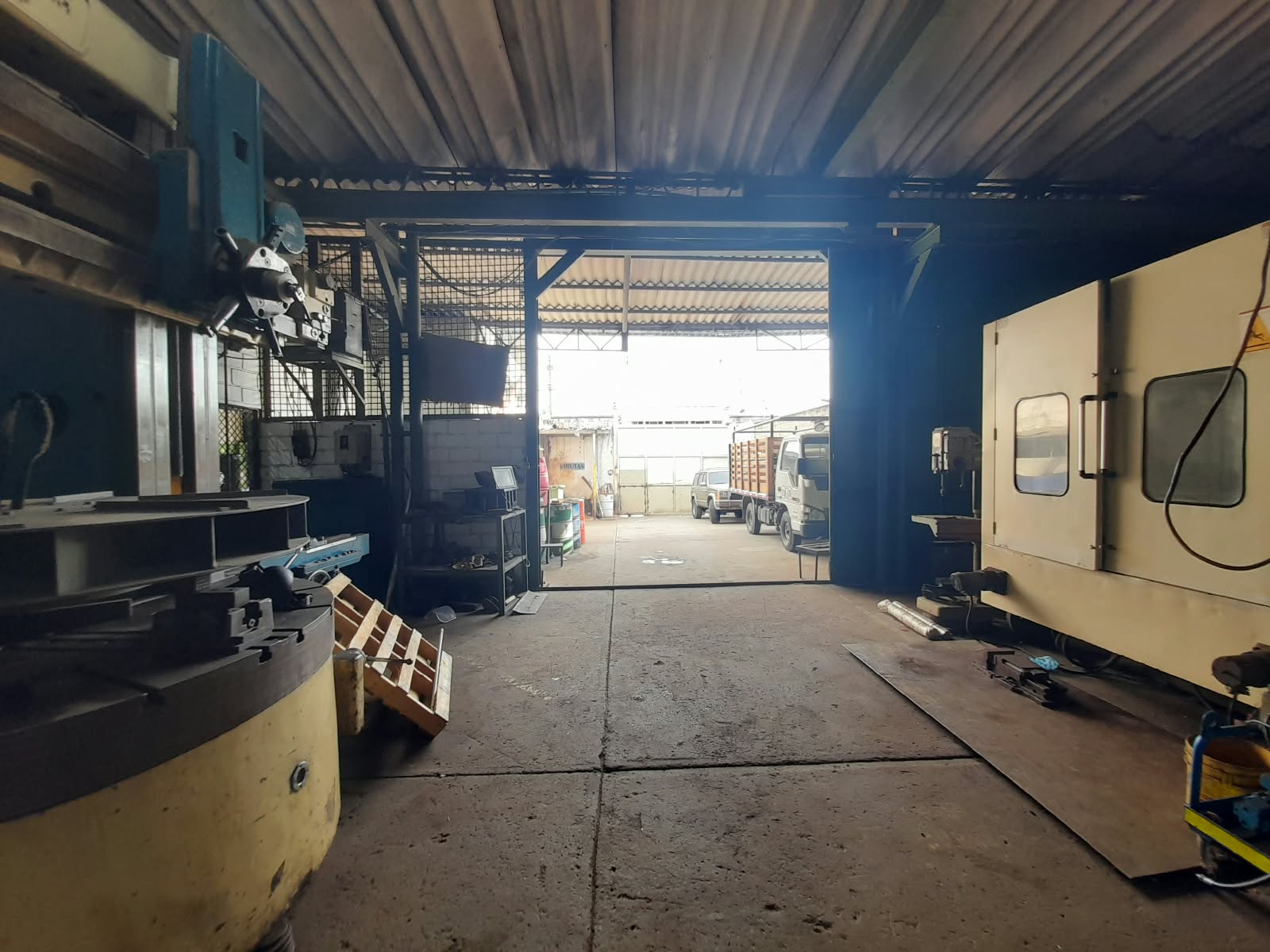 EN VENTA BODEGA EN EL BOSQUE - CARTAGENA