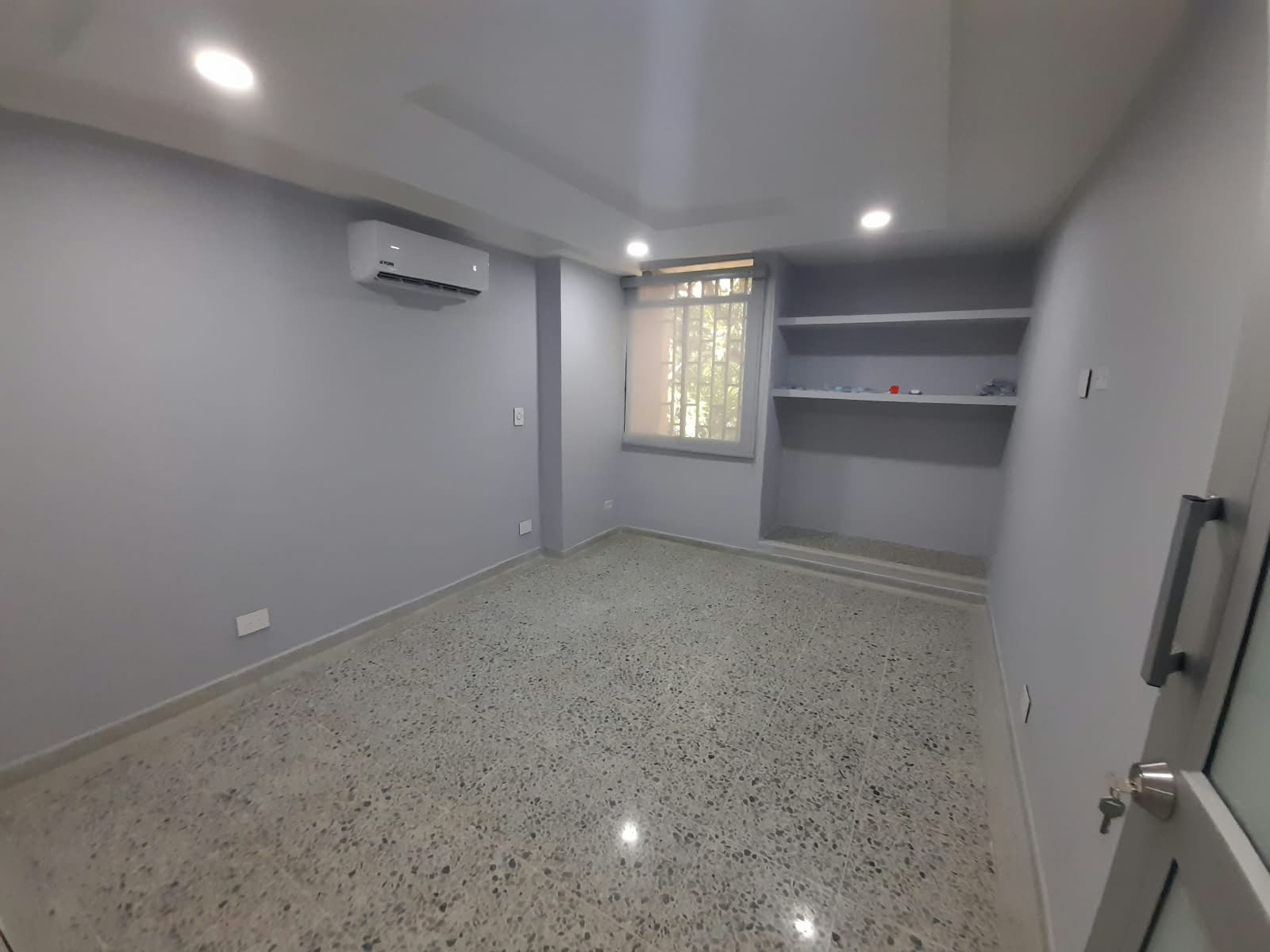 EN ARRIENDO OFICINA BOCAGRANDE - CARTAGENA