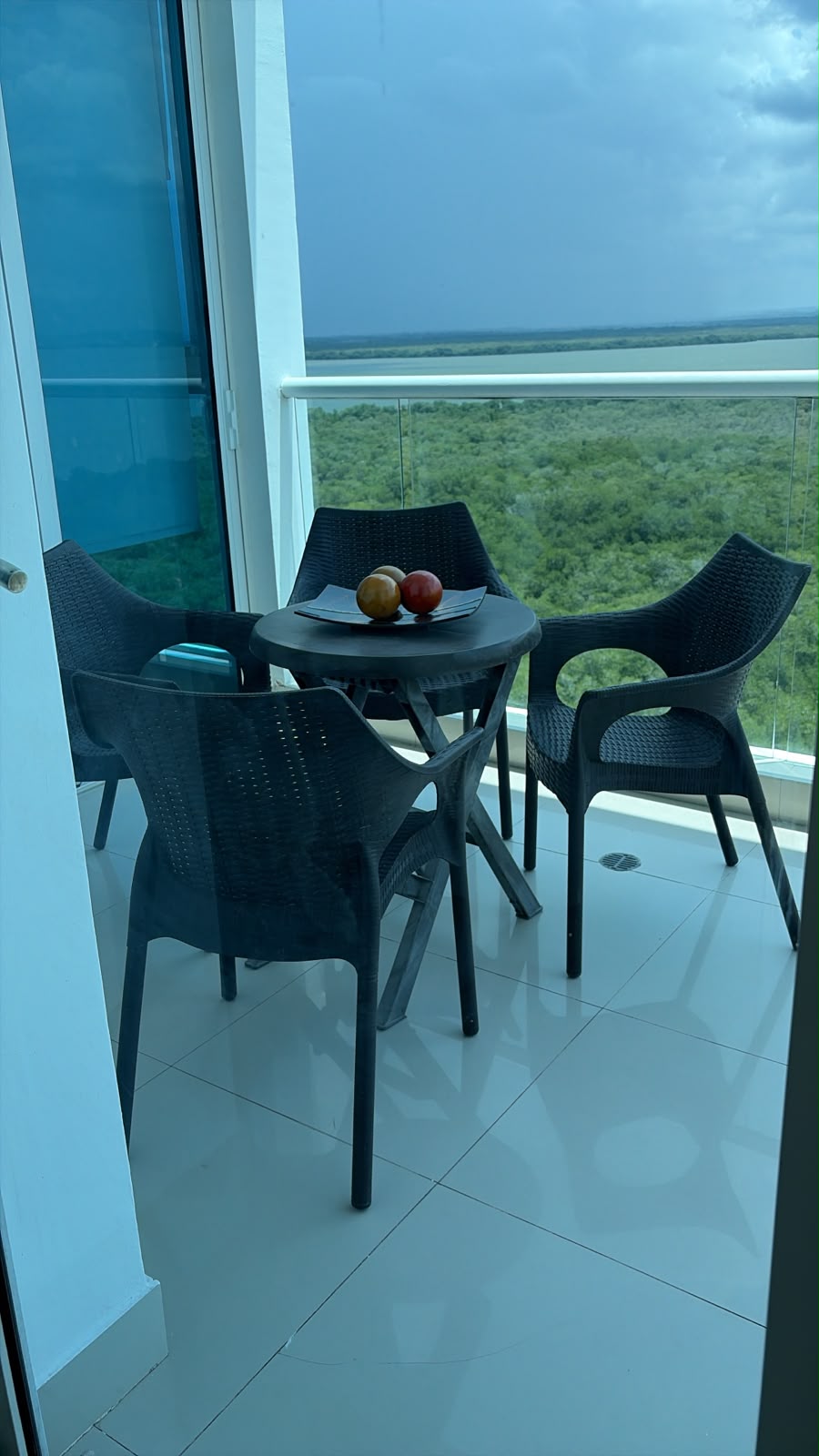ARRIENDO APARTAMENTO AMOBLADO LA BOQUILLA