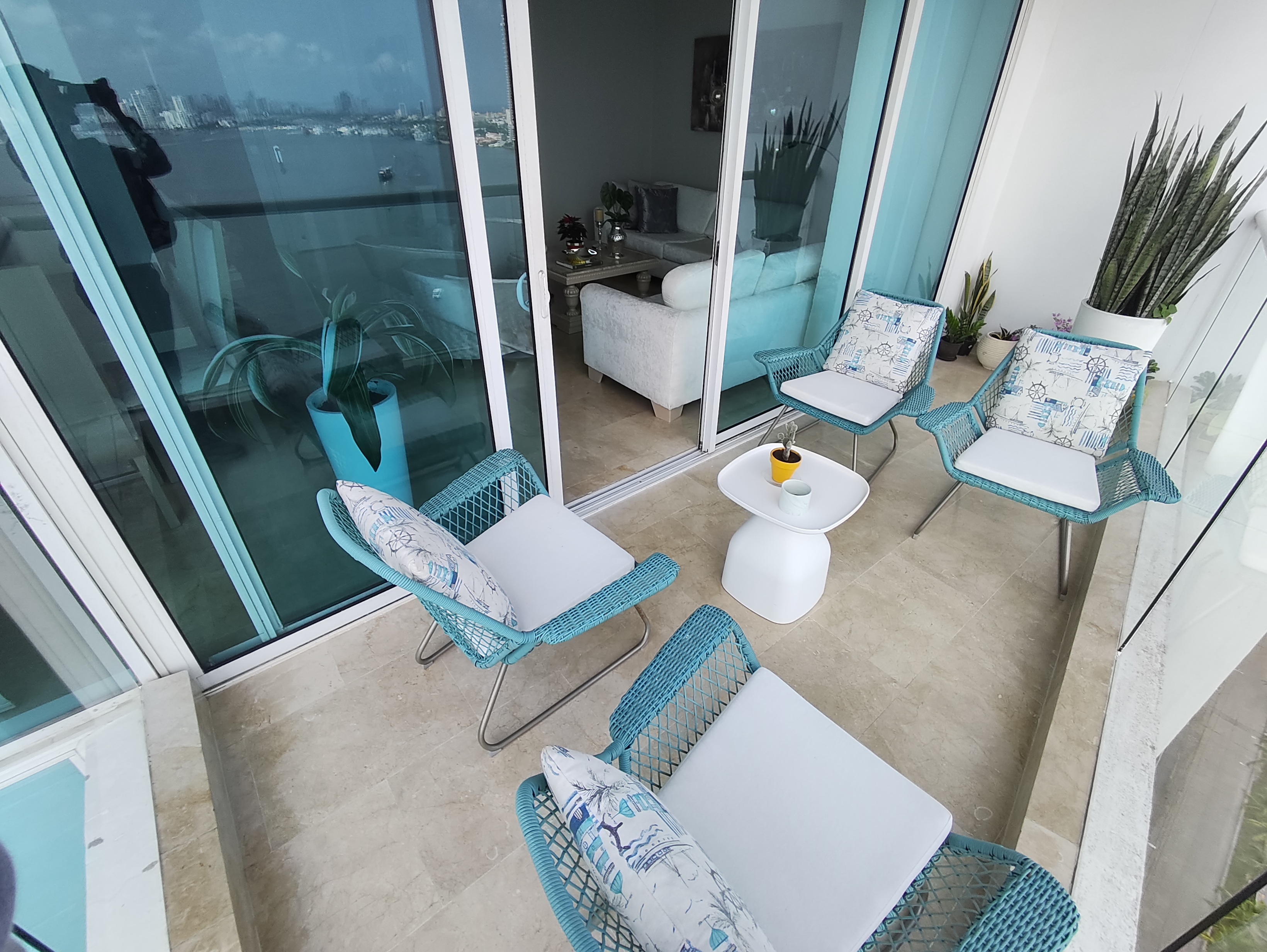 APARTAMENTO AMOBLADO EN ARRIENDO CASTILLOGRANDE - CARTAGENA