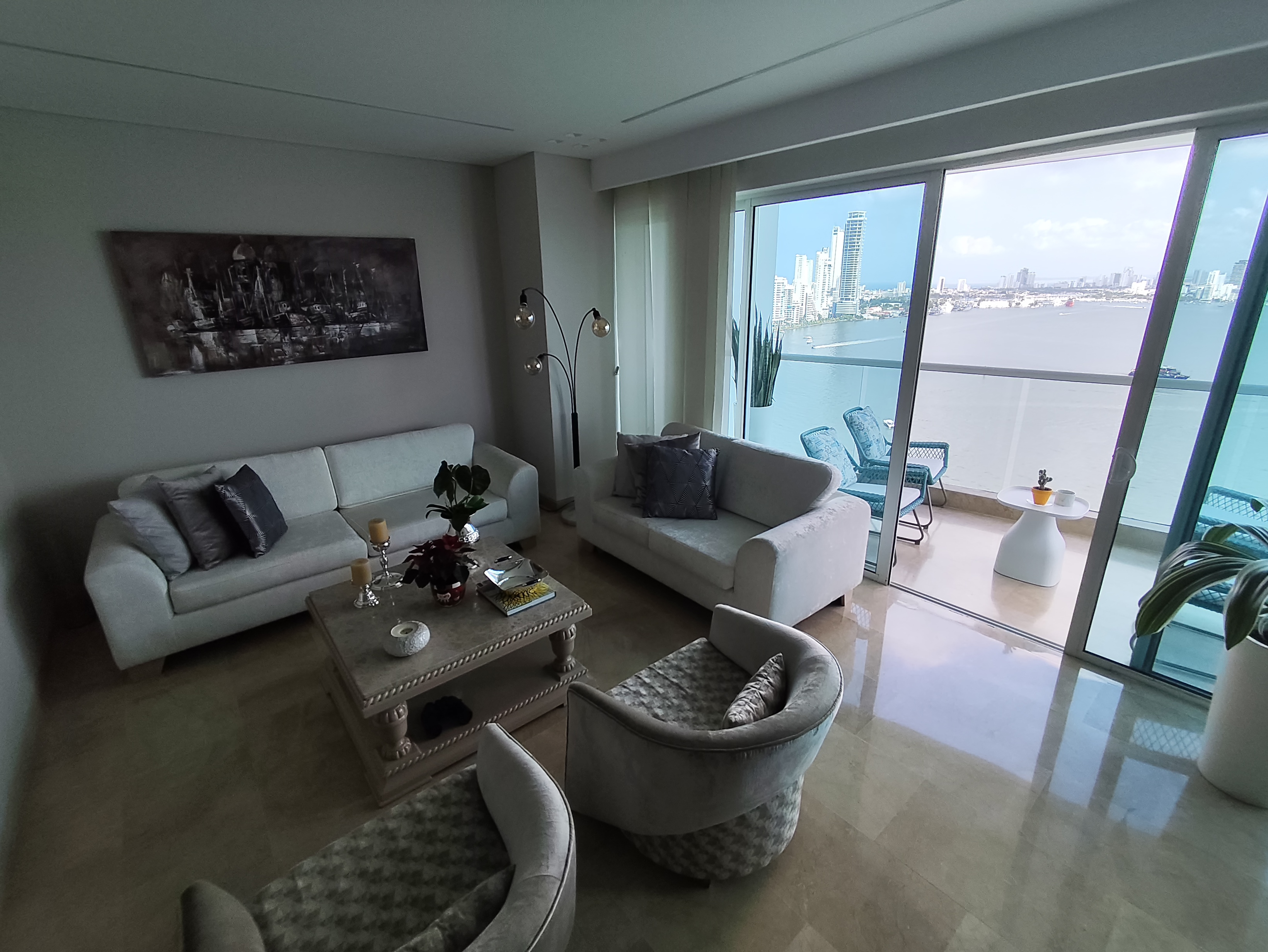 APARTAMENTO AMOBLADO EN ARRIENDO CASTILLOGRANDE - CARTAGENA