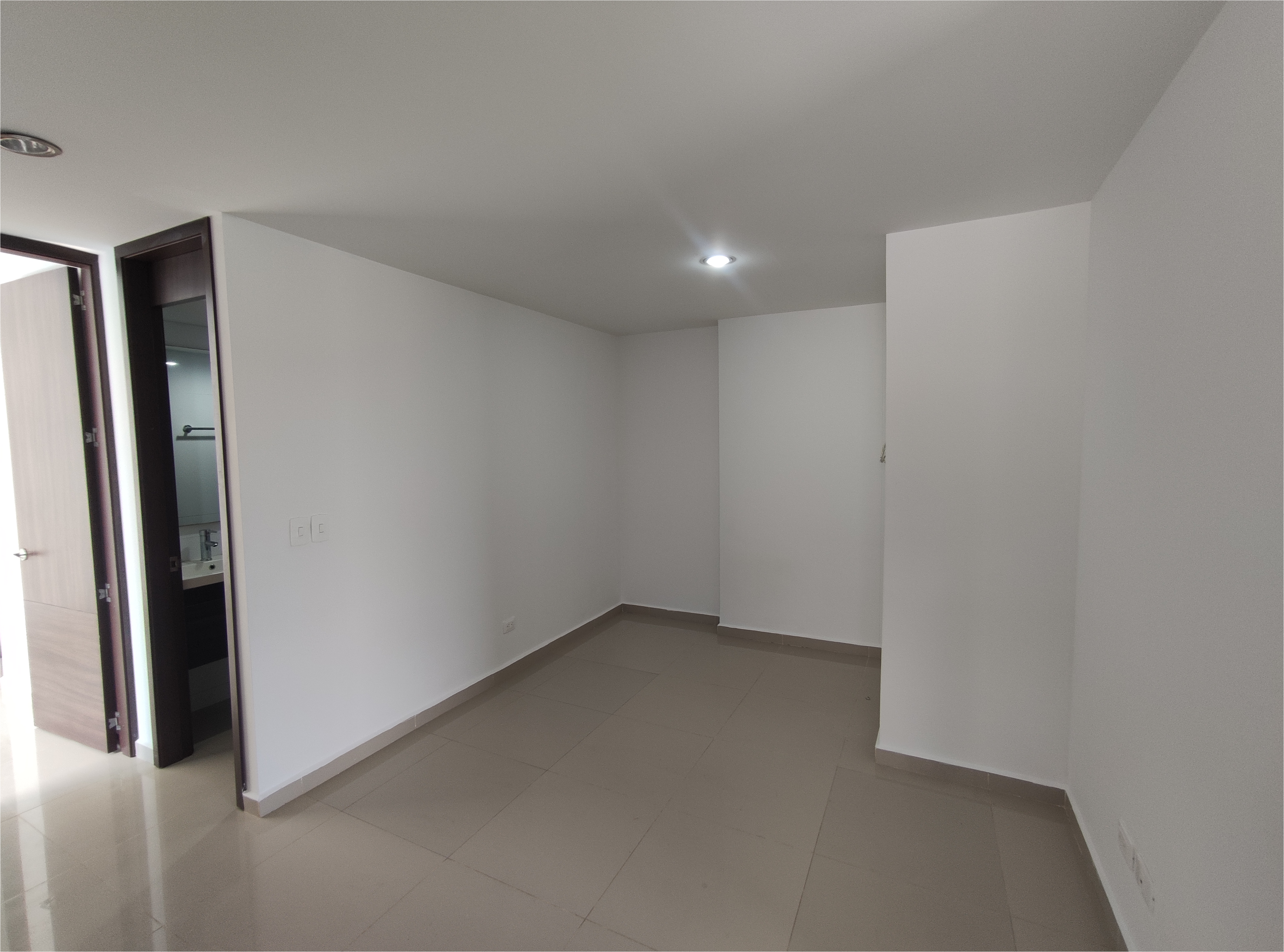 APARTAMENTO EN ARRIENDO CRESPO- CARTAGENA