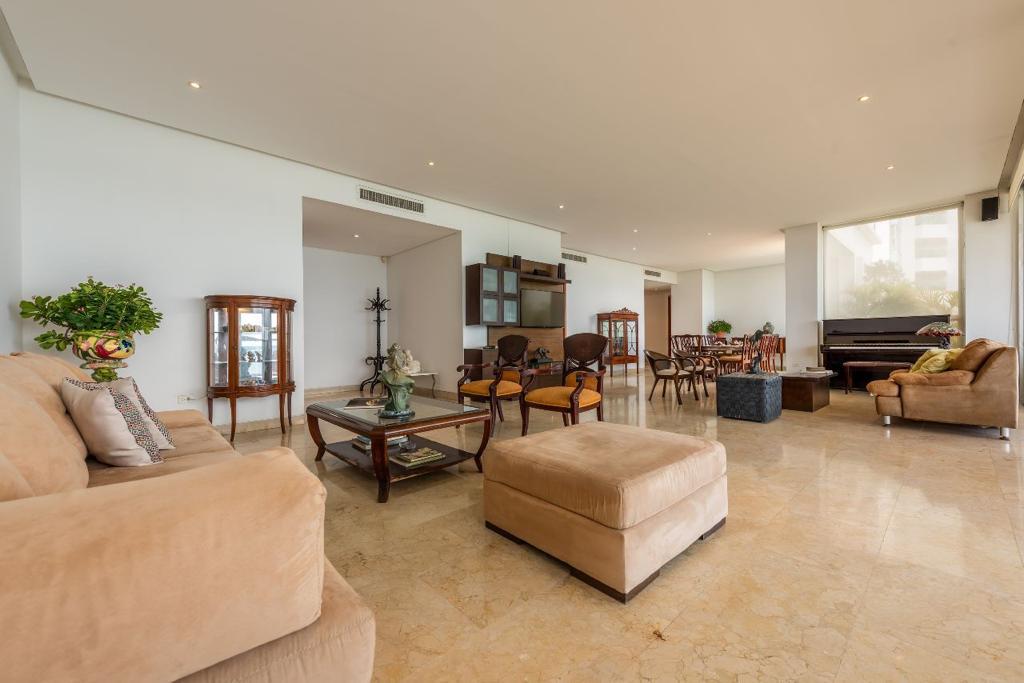 APARTAMENTO EN VENTA, BOCAGRANDE - CARTAGENA